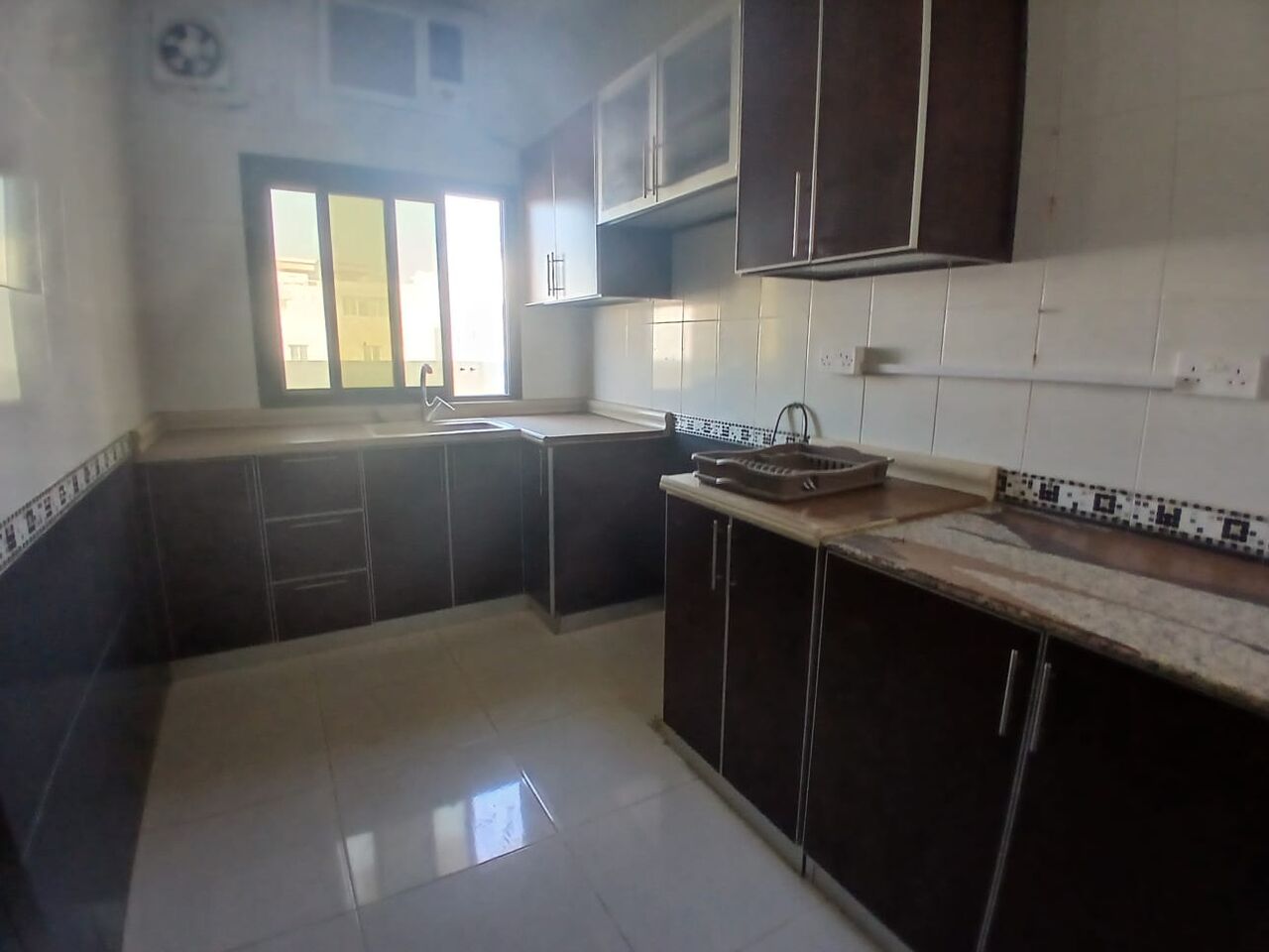 Tubli, Apartments, Flats, Houses & Villas, BHD 270/month,  3 BR,  Semi Furnished Flat Available In Tubli Without EWA ( Tubli 15)