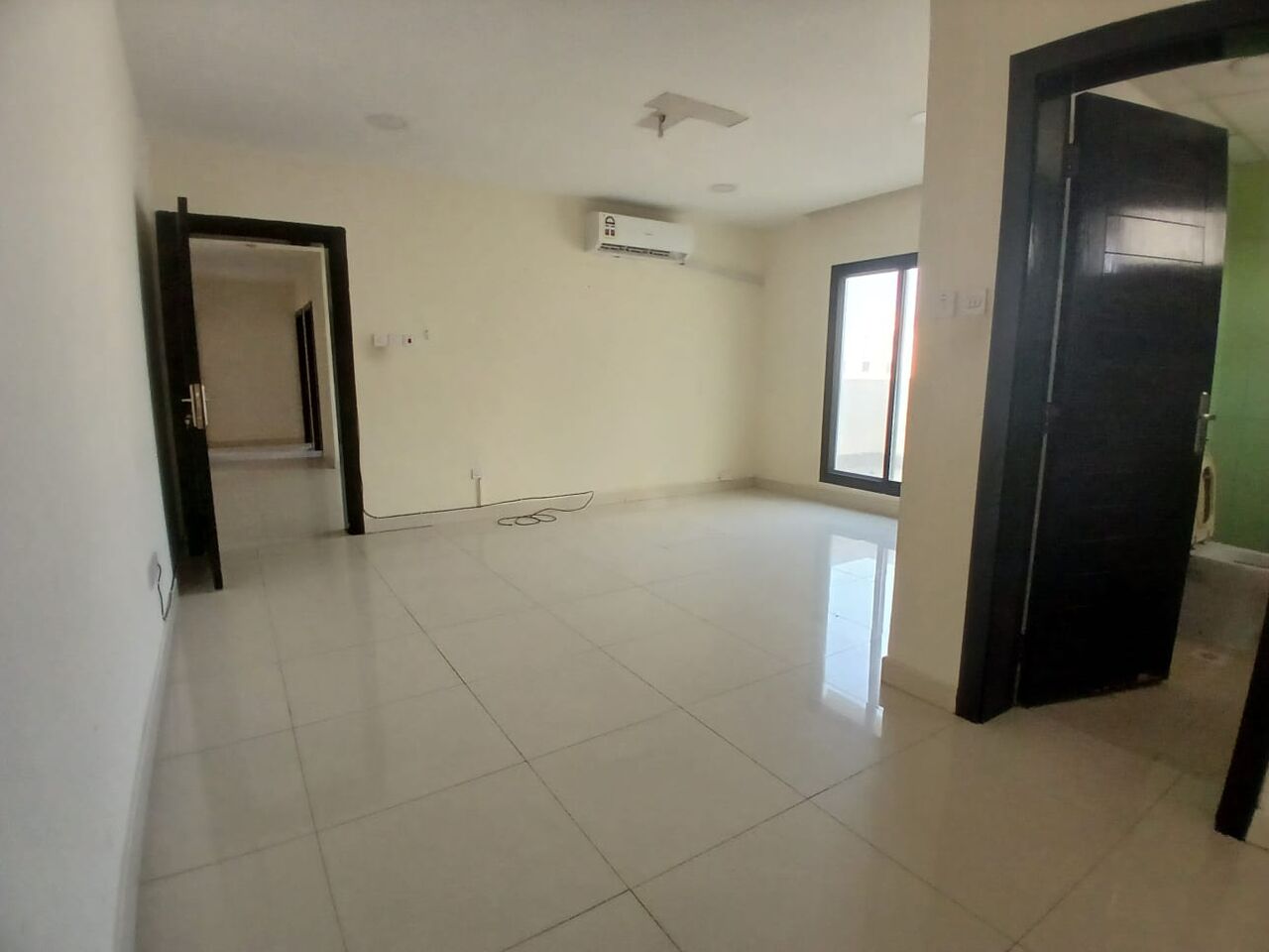 Tubli, Apartments, Flats, Houses & Villas, BHD 270/month,  3 BR,  Semi Furnished Flat Available In Tubli Without EWA ( Tubli 15)