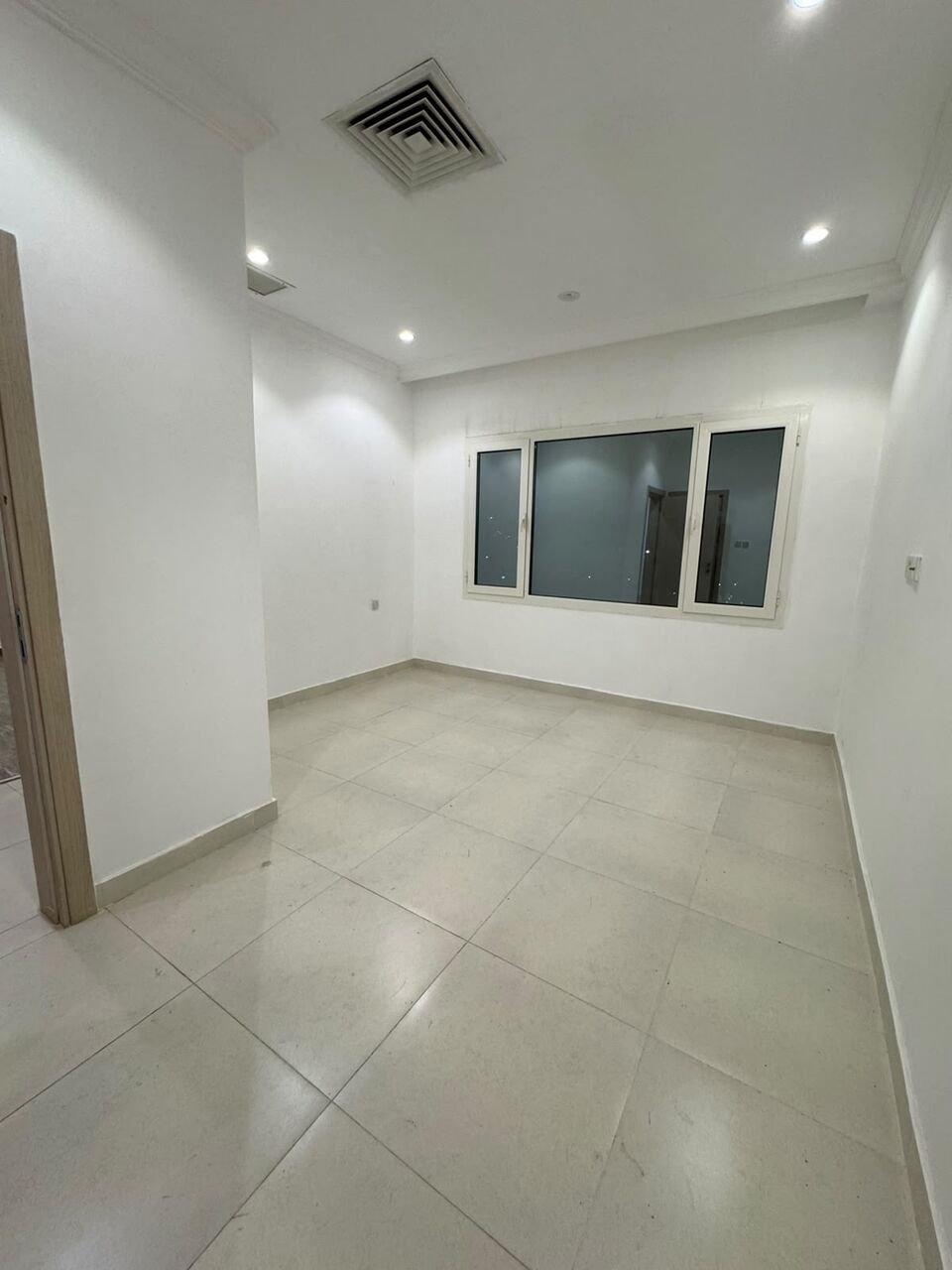 Salwa, Apartments, Flats, Houses & Villas, KWD 625/month,  4 BR,  For Rent In Salwa: Second-floor Apartment Featuring 4 Master Bedrooms With A Balcony.