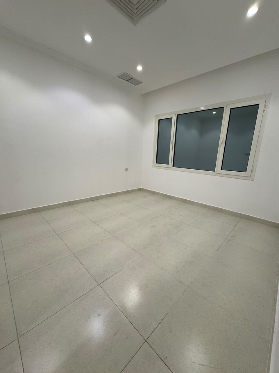 Salwa, Apartments, Flats, Houses & Villas, KWD 650/month,  4 BR,  For Rent In Salwa: First-floor Apartment Featuring 4 Master Bedrooms With Balconies.