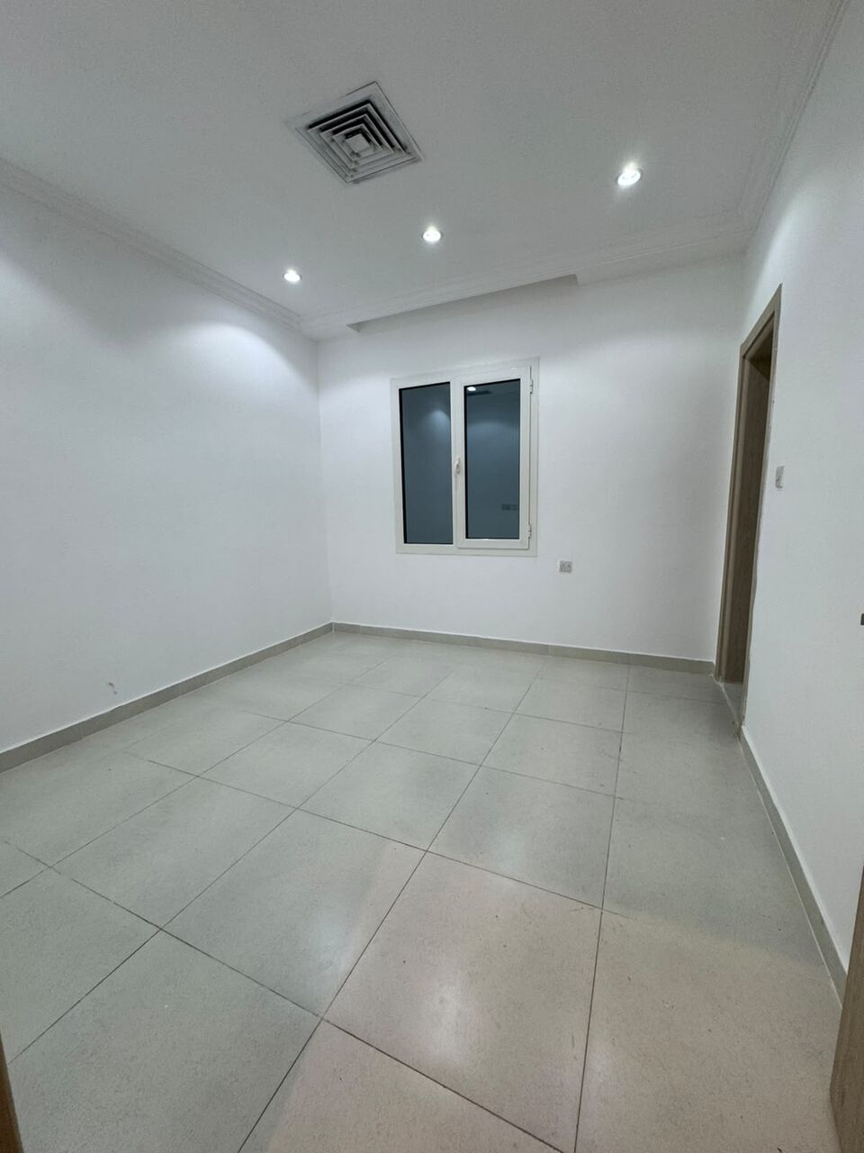 Salwa, Apartments, Flats, Houses & Villas, KWD 650/month,  4 BR,  For Rent In Salwa: First-floor Apartment Featuring 4 Master Bedrooms With Balconies.