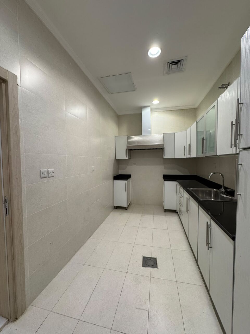 Salwa, Apartments, Flats, Houses & Villas, KWD 700/month,  4 BR,  Apartment For Rent In Salwa With A Private Entrance, Featuring 4 Master Bedrooms.