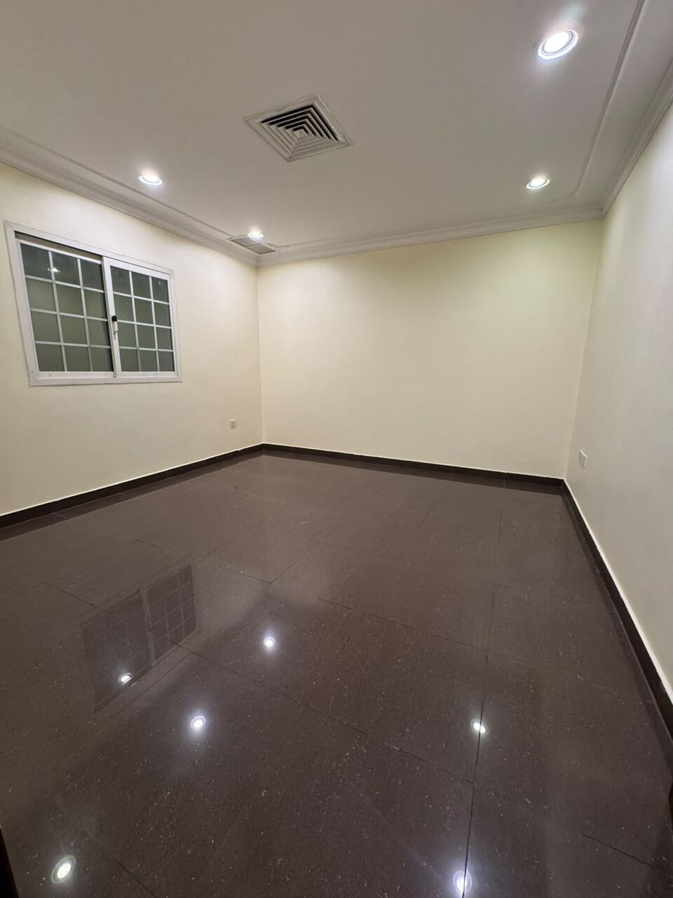 Salwa, Apartments, Flats, Houses & Villas, KWD 800/month,  6 BR,  Second-floor Unit For Rent In Salwa &ndash; Prime Location &ndash; 7 Rooms.