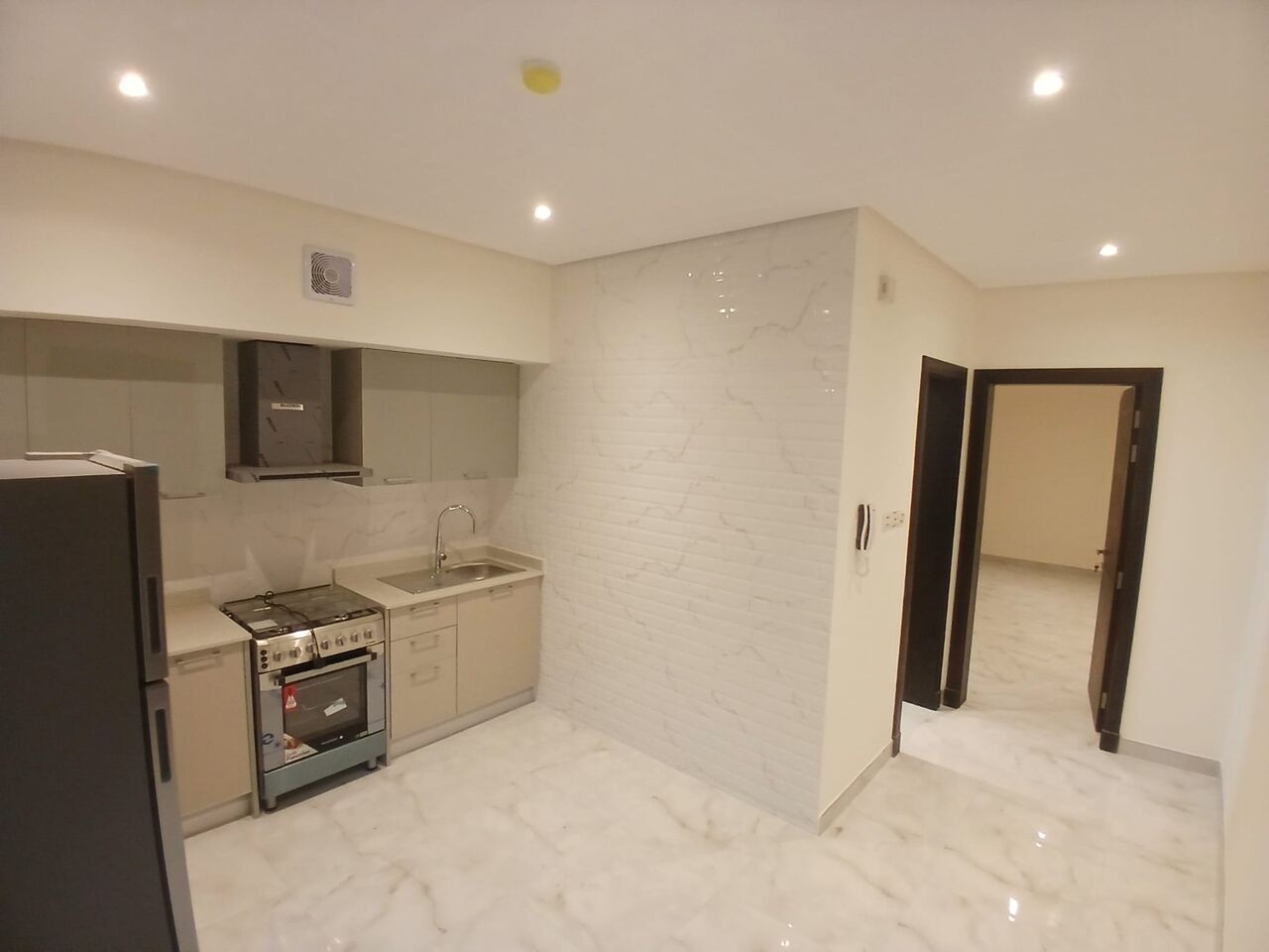 Tubli, Apartments, Flats, Houses & Villas, BHD 250/month,  1 BR,  Semi Furnished Flat Available In Tubli With EWA ( Tubli 14)
