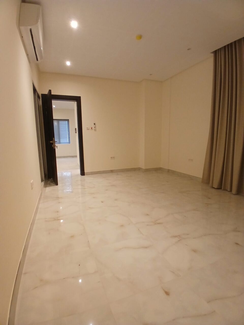 Tubli, Apartments, Flats, Houses & Villas, BHD 250/month,  1 BR,  Semi Furnished Flat Available In Tubli With EWA ( Tubli 14)
