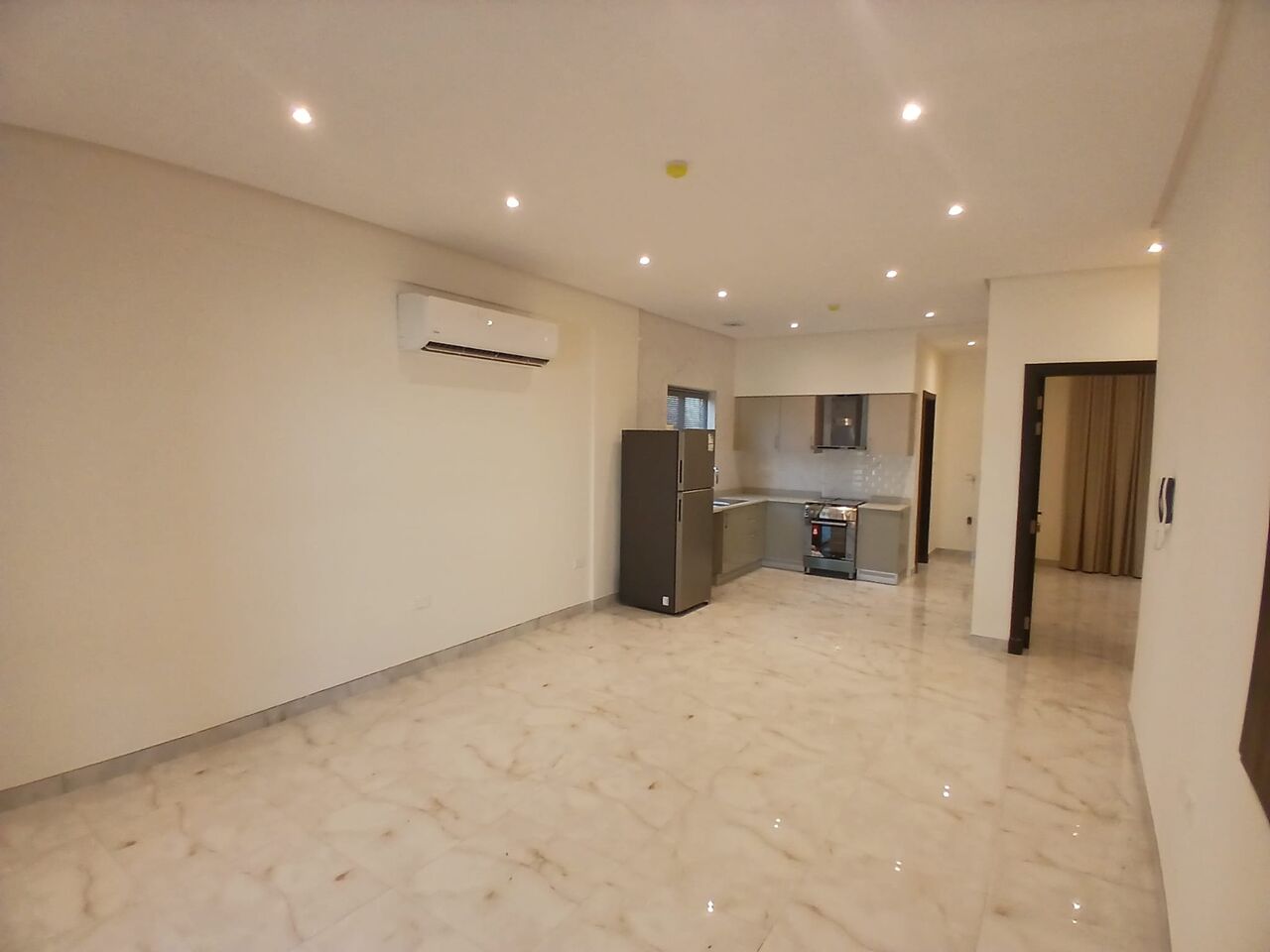 Tubli, Apartments, Flats, Houses & Villas, BHD 350/month,  2 BR,  Semi Furnished Flat Available In Tubli With EWA ( Tubli 13)