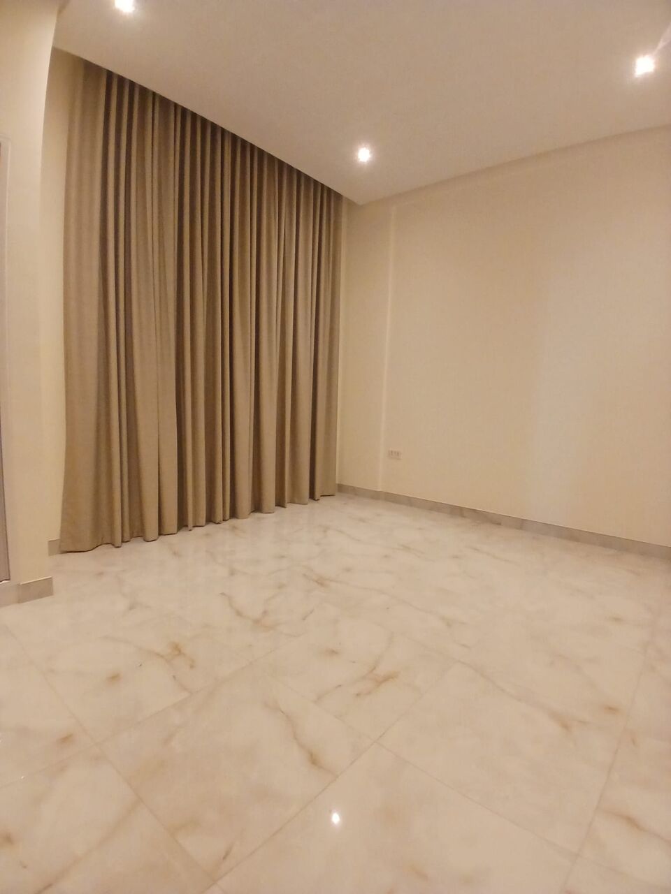 Tubli, Apartments, Flats, Houses & Villas, BHD 350/month,  2 BR,  Semi Furnished Flat Available In Tubli With EWA ( Tubli 13)