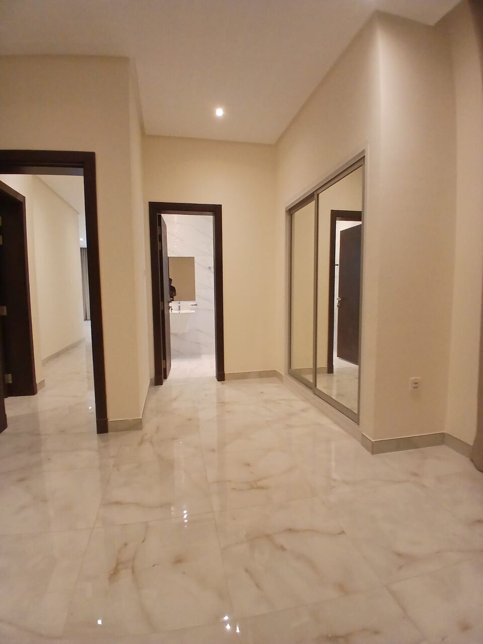 Tubli, Apartments, Flats, Houses & Villas, BHD 350/month,  2 BR,  Semi Furnished Flat Available In Tubli With EWA ( Tubli 13)