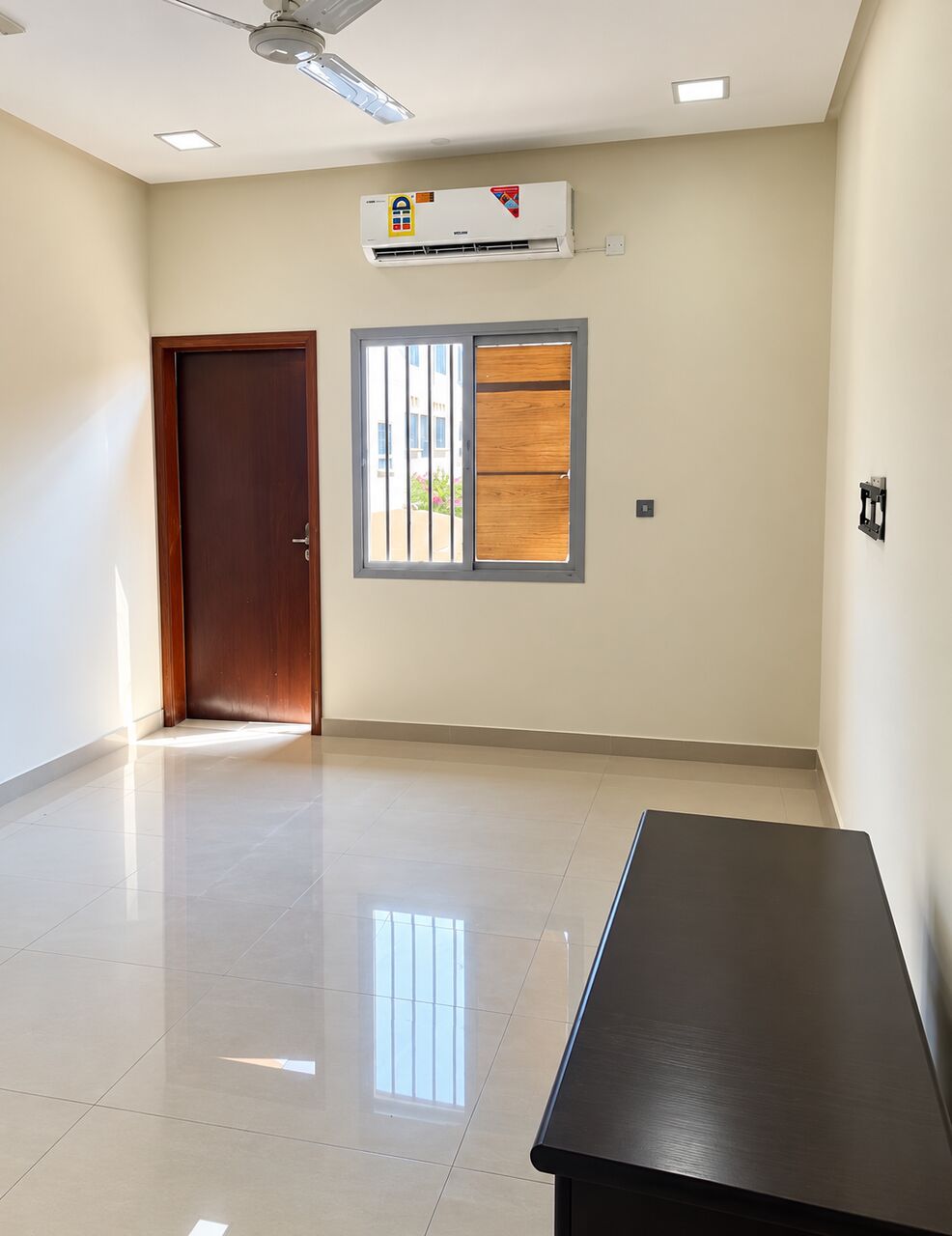 Jidhafs, Apartments, Flats, Houses & Villas, BHD 150/month,  2 BR,  For Rent &ndash; Apartment In Jidhafs Near Al Helli.