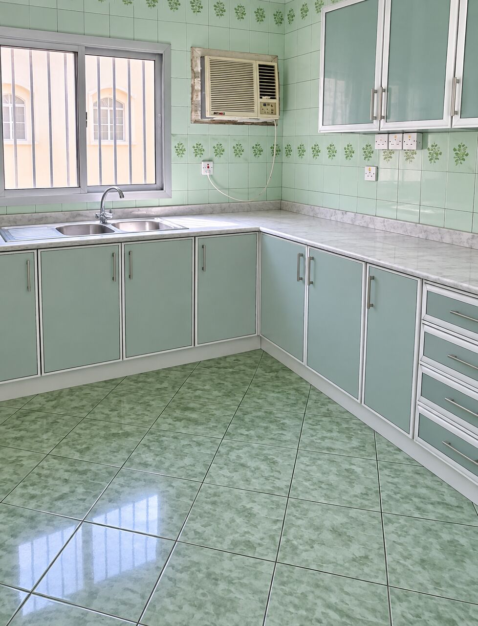 Jidhafs, Apartments, Flats, Houses & Villas, BHD 150/month,  2 BR,  For Rent &ndash; Apartment In Jidhafs Near Al Helli.