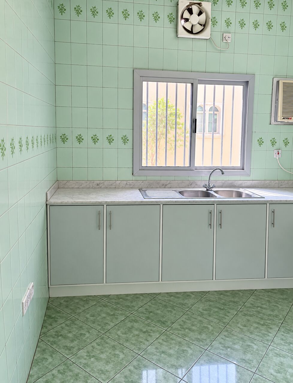 Jidhafs, Apartments, Flats, Houses & Villas, BHD 150/month,  2 BR,  For Rent &ndash; Apartment In Jidhafs Near Al Helli.