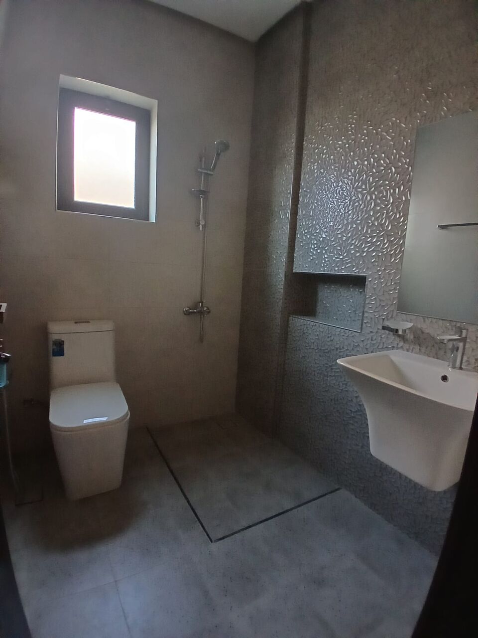 Tubli, Apartments, Flats, Houses & Villas, BHD 250/month,  1 BR,  Semi Furnished Flat Available In Tubli With EWA ( Tubli 12)