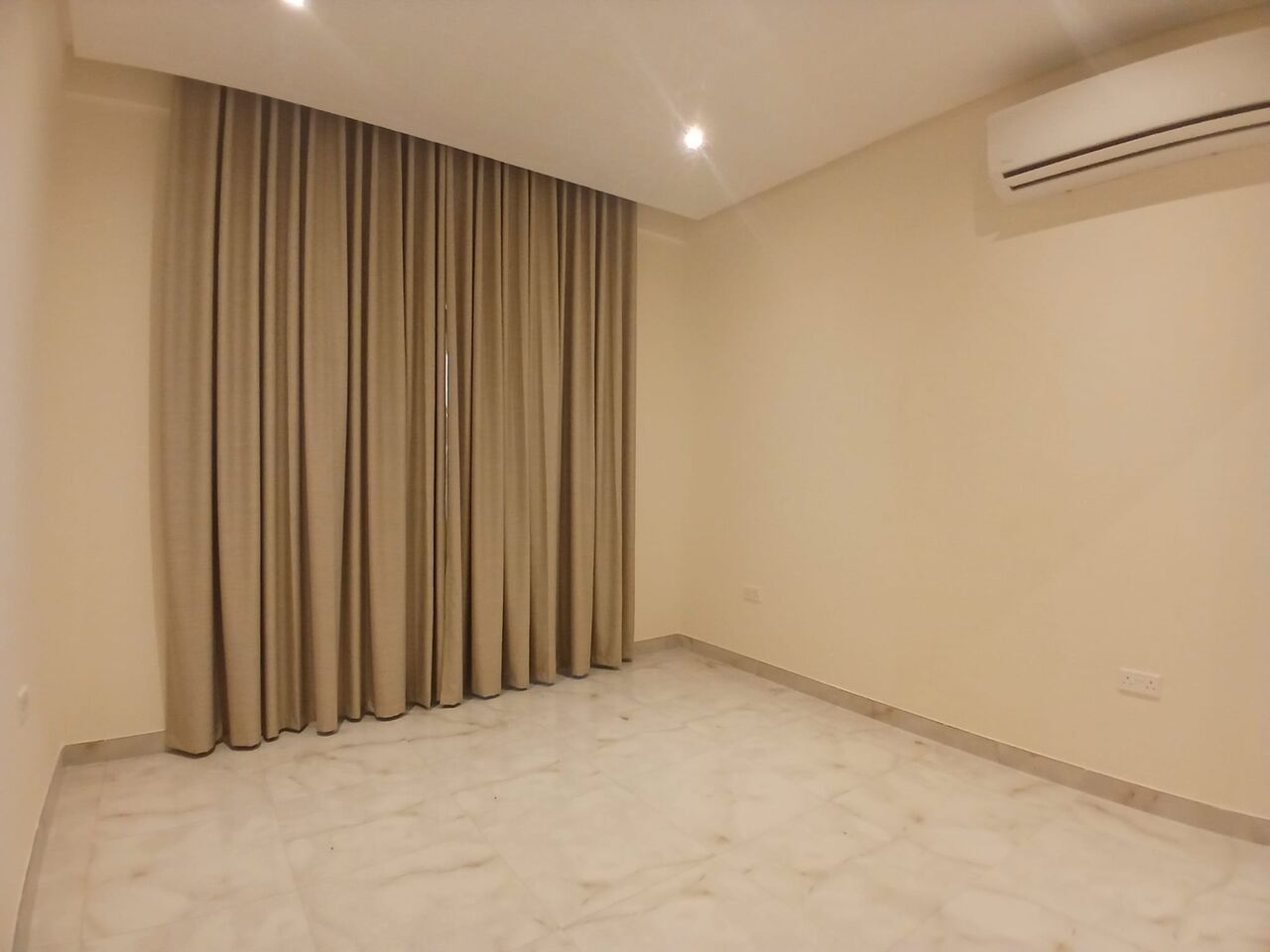 Tubli, Apartments, Flats, Houses & Villas, BHD 250/month,  1 BR,  Semi Furnished Flat Available In Tubli With EWA ( Tubli 12)