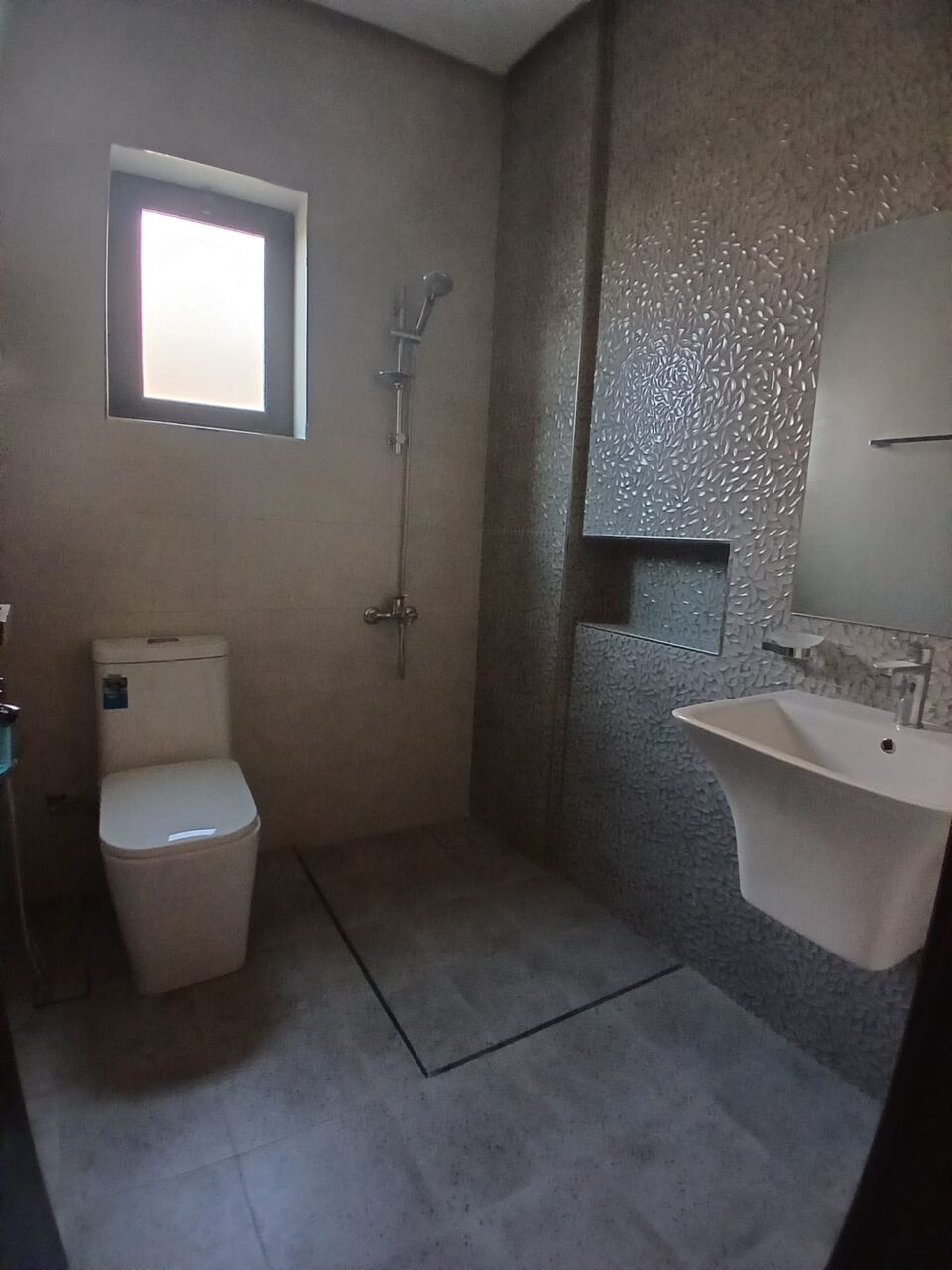 Tubli, Apartments, Flats, Houses & Villas, BHD 250/month,  1 BR,  Semi Furnished Flat Available In Tubli With EWA ( Tubli 12)