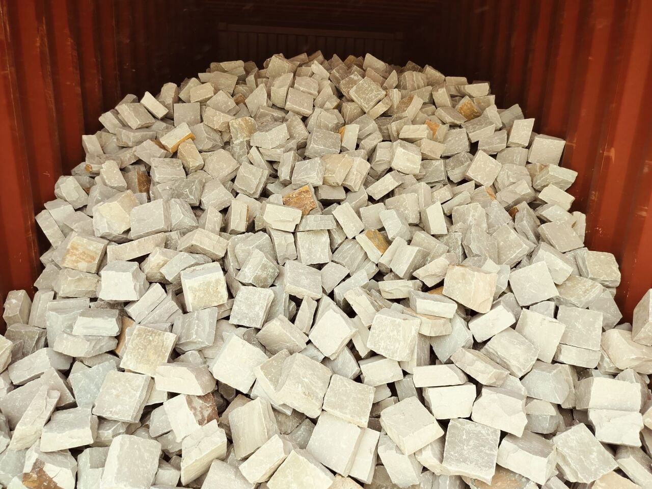 Faridabad, Materials, INR 15,  Yellow Cobblestone Per Piece Price In Delhi NCR 9311658285