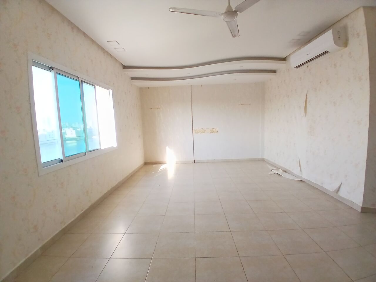 Hidd, Apartments, Flats, Houses & Villas, BHD 280/month,  3 BR,  Flat 3bhk Hidd Area