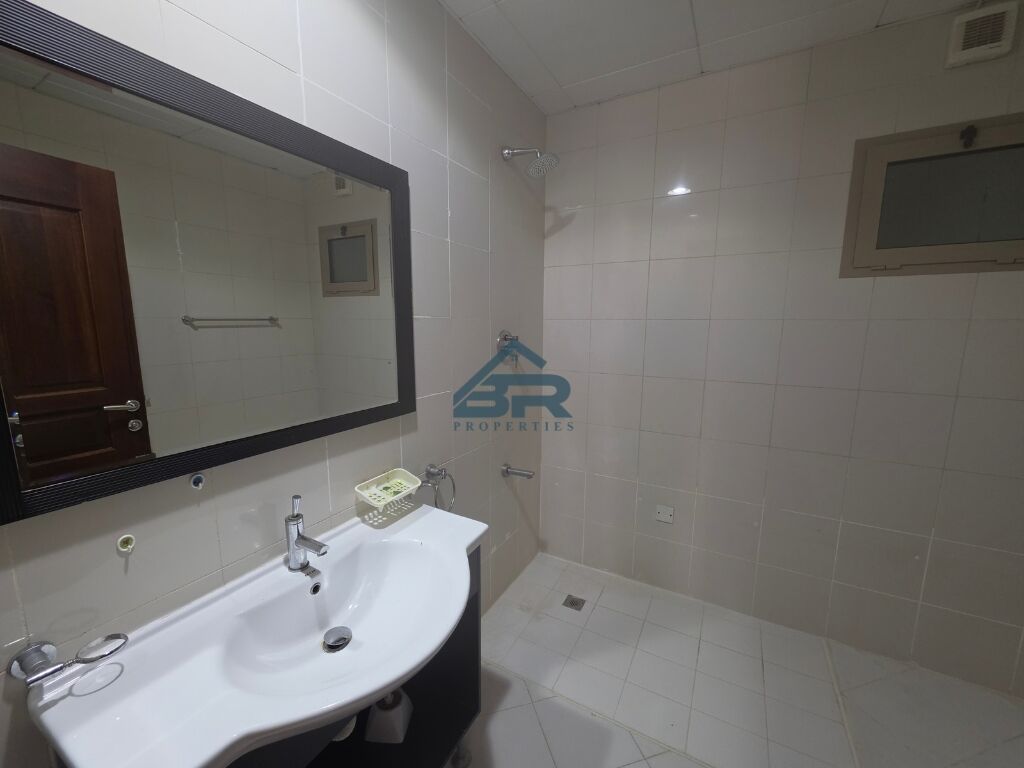 Manama, Apartments, Flats, Houses & Villas, BHD 320/month,  2 BR,  Unfurnished Two Bedroom Apartment For Rent In Seef District