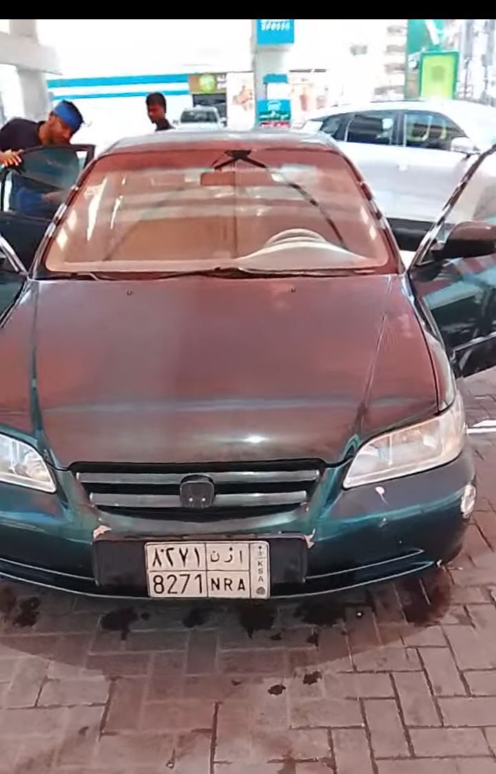Khobar, Vehicles, Cars & Trucks , SAR 8000,  2002,  2002,  Manual,  390000 KM,