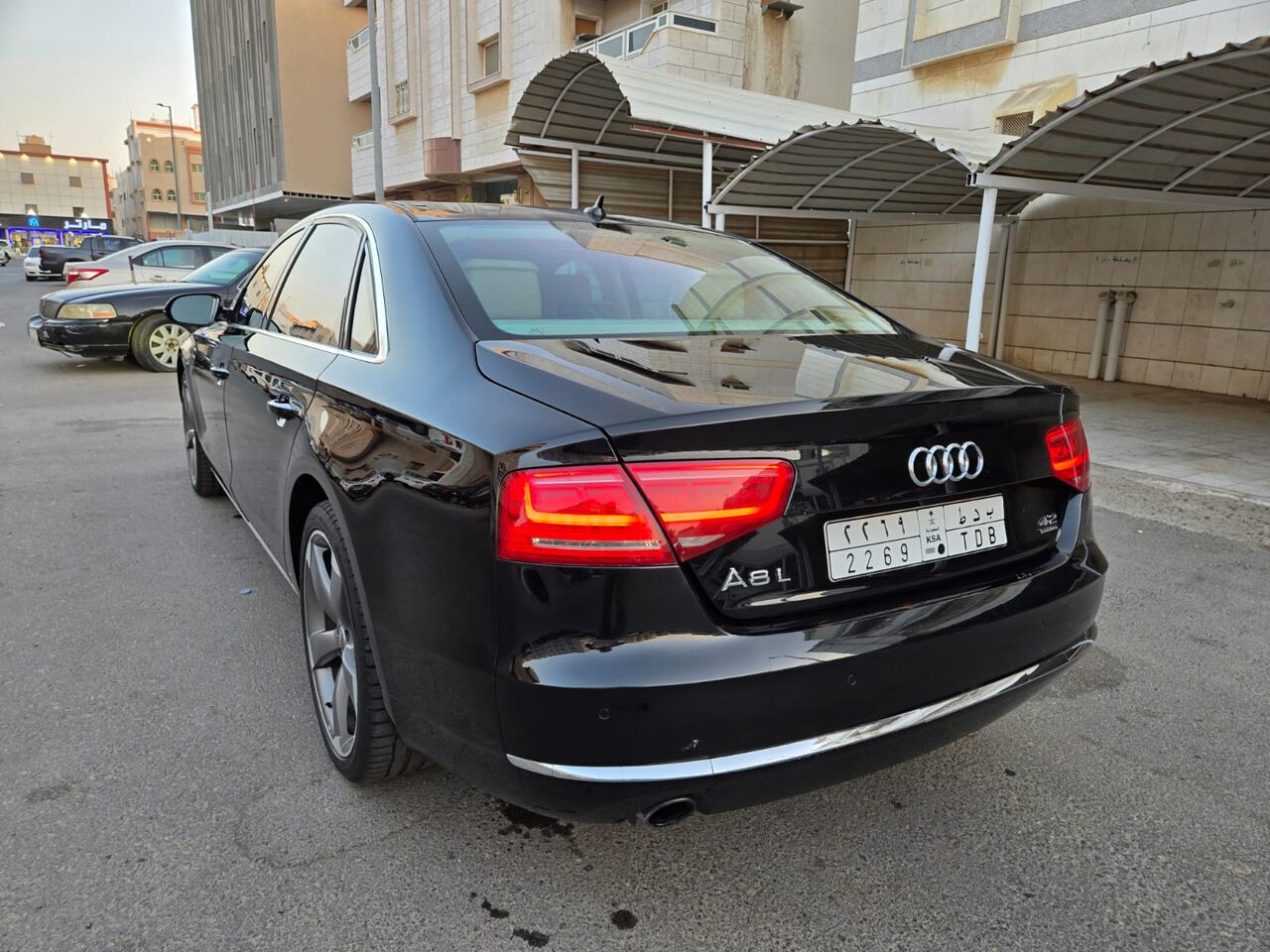 Riyadh, Vehicles, Cars & Trucks , SAR 55000,  Audi A8L,  2011,  Automatic,  244000 KM,   For Sale