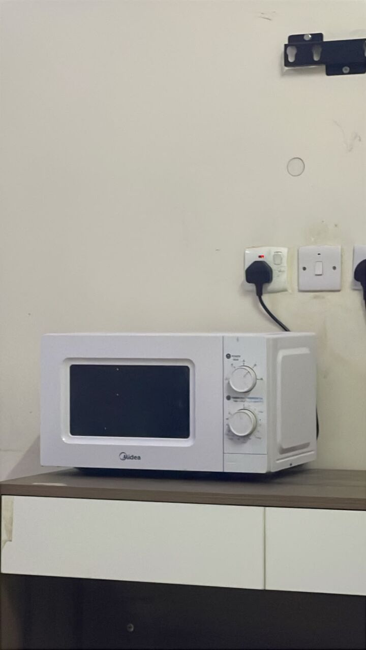 Riyadh, Appliances, SAR 500,  Samsung Fridge And Midea Microwave Urgent