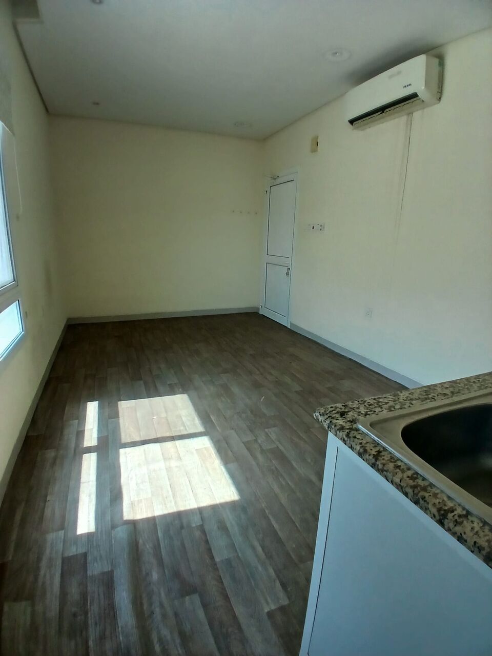 Tubli, Apartments, Flats, Houses & Villas, BHD 150/month,  1 BR,  Semi Furnished Studio Flat Available In Tubli With EWA (Tubli 09)