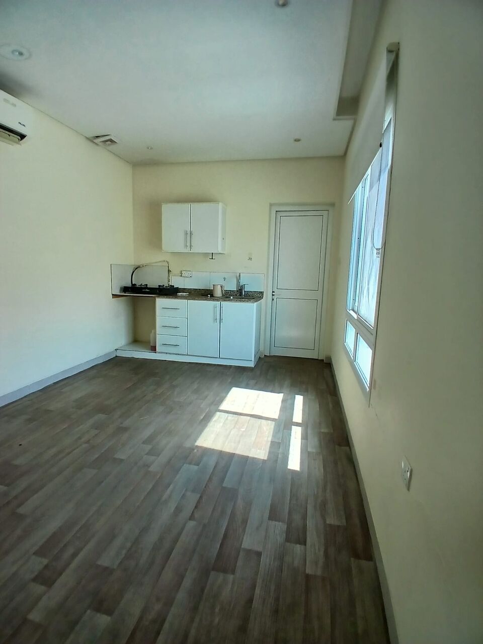 Tubli, Apartments, Flats, Houses & Villas, BHD 150/month,  1 BR,  Semi Furnished Studio Flat Available In Tubli With EWA (Tubli 09)