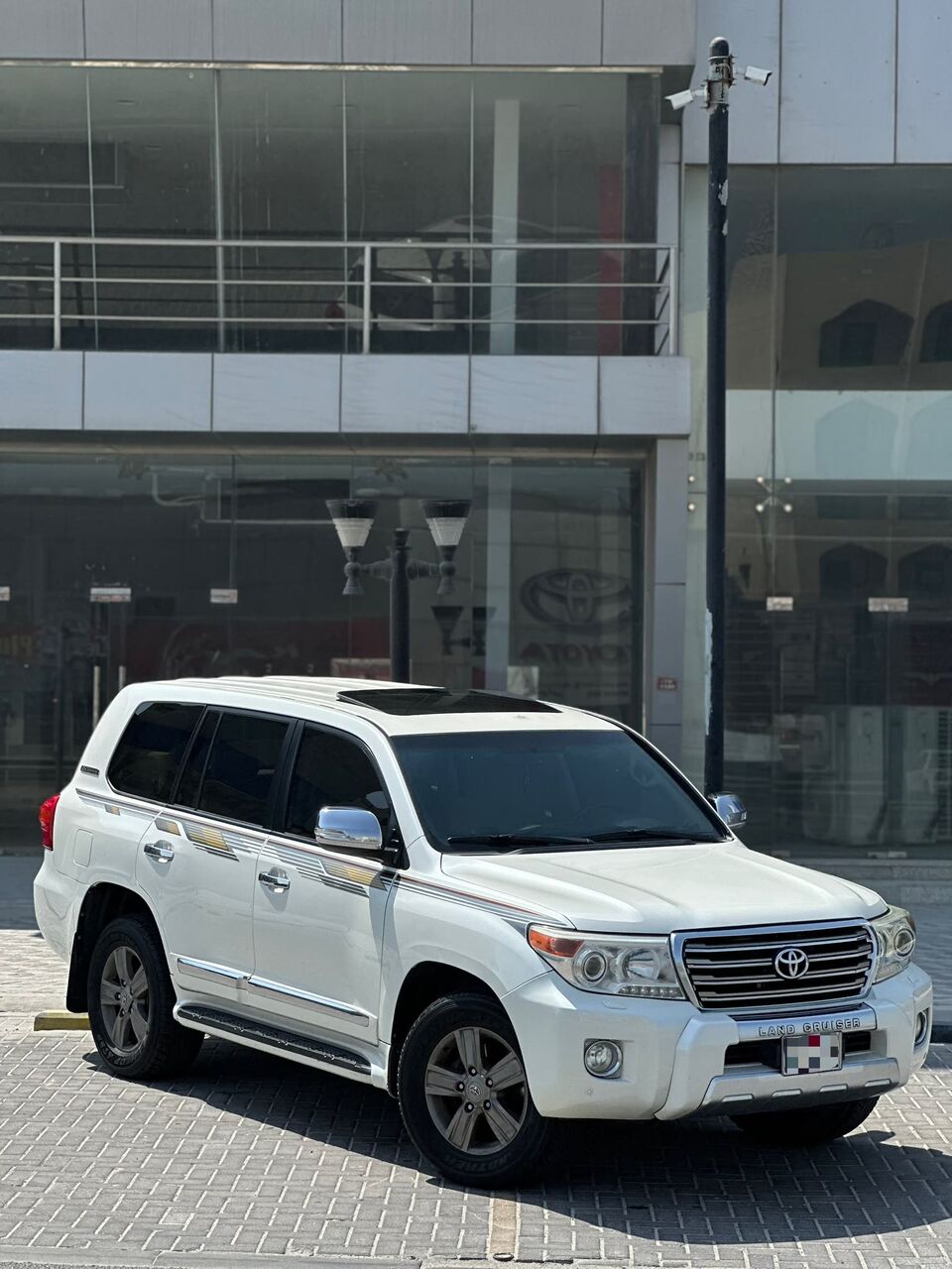 Riffa, Vehicles, Cars & Trucks , BHD 10800,  TOYOTA LAND CRUISER GXR V8 2015 WHITE,  2015,  Automatic,  240000 KM,