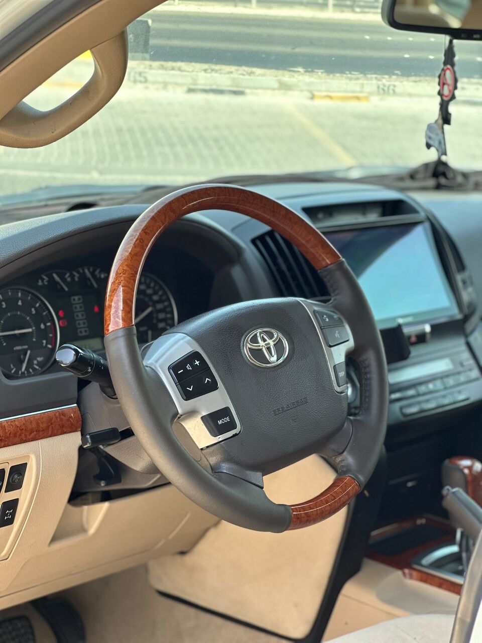 Riffa, Vehicles, Cars & Trucks , BHD 10800,  TOYOTA LAND CRUISER GXR V8 2015 WHITE,  2015,  Automatic,  240000 KM,