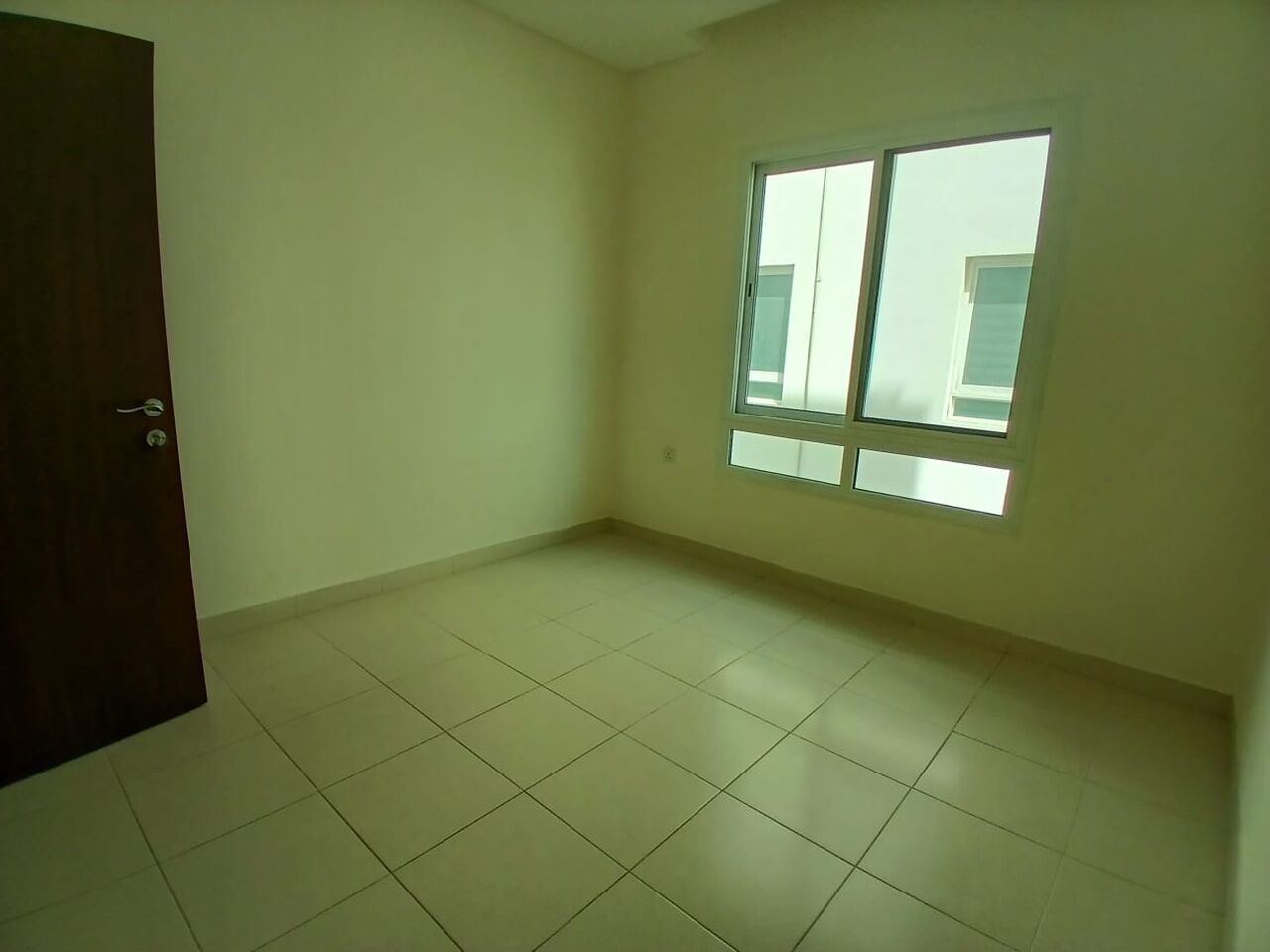 Tubli, Apartments, Flats, Houses & Villas, BHD 270/month,  3 BR,  Semi Furnished Flat Available In Tubli Without EWA ( Tubli 08)