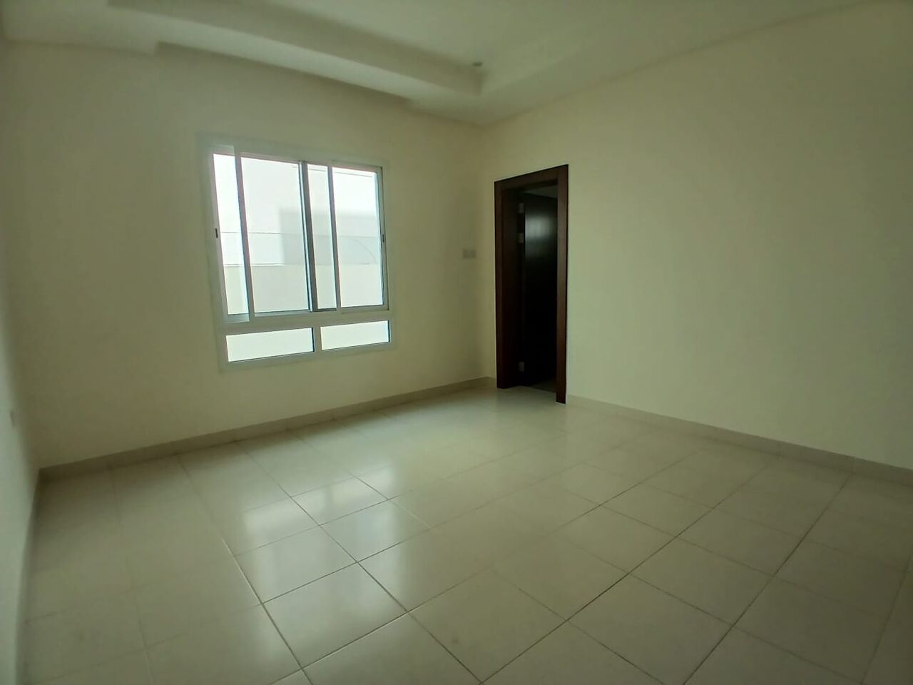 Tubli, Apartments, Flats, Houses & Villas, BHD 270/month,  3 BR,  Semi Furnished Flat Available In Tubli Without EWA ( Tubli 08)