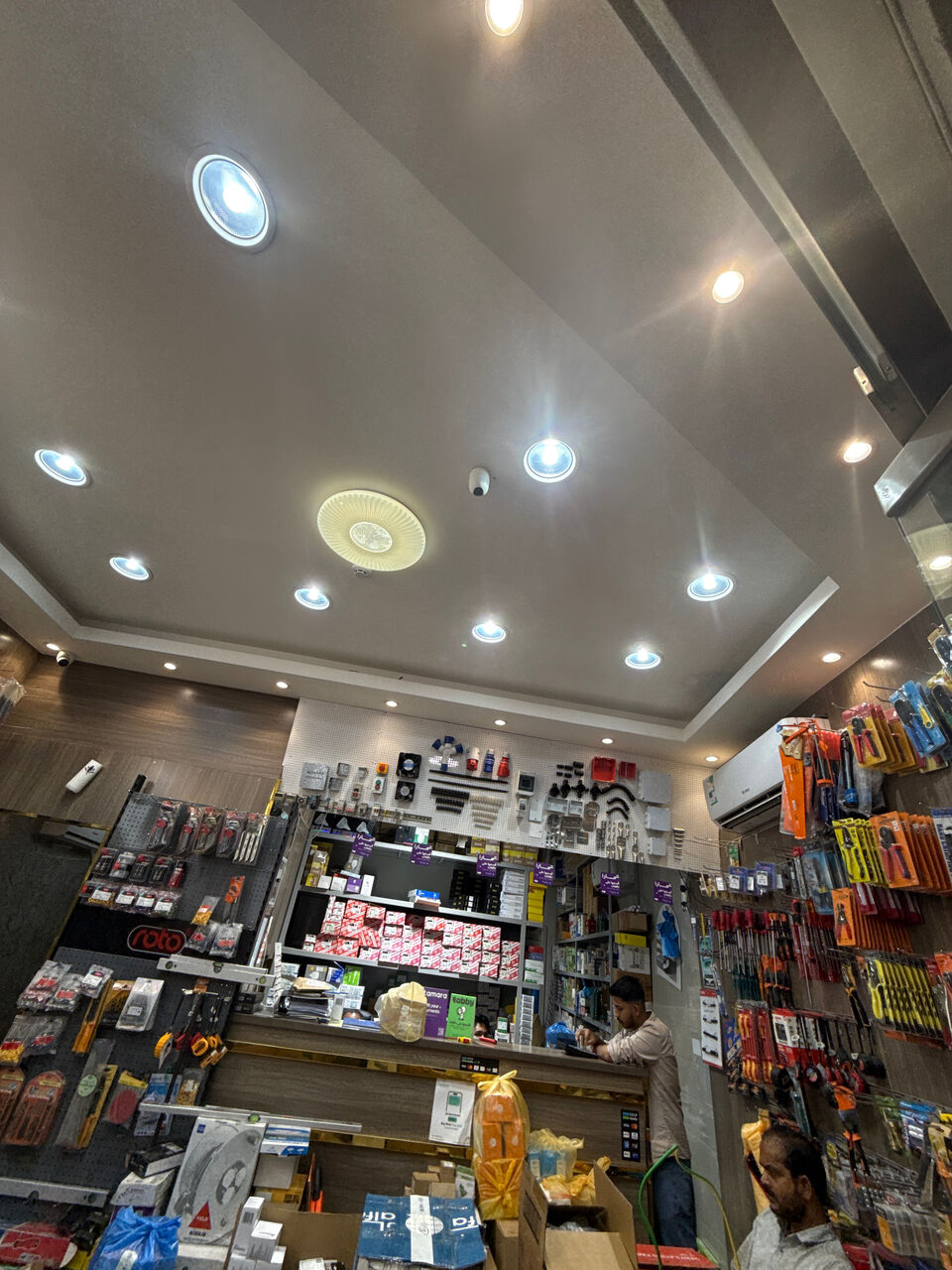 Riyadh, Items Wanted, SHOP FOR SALE