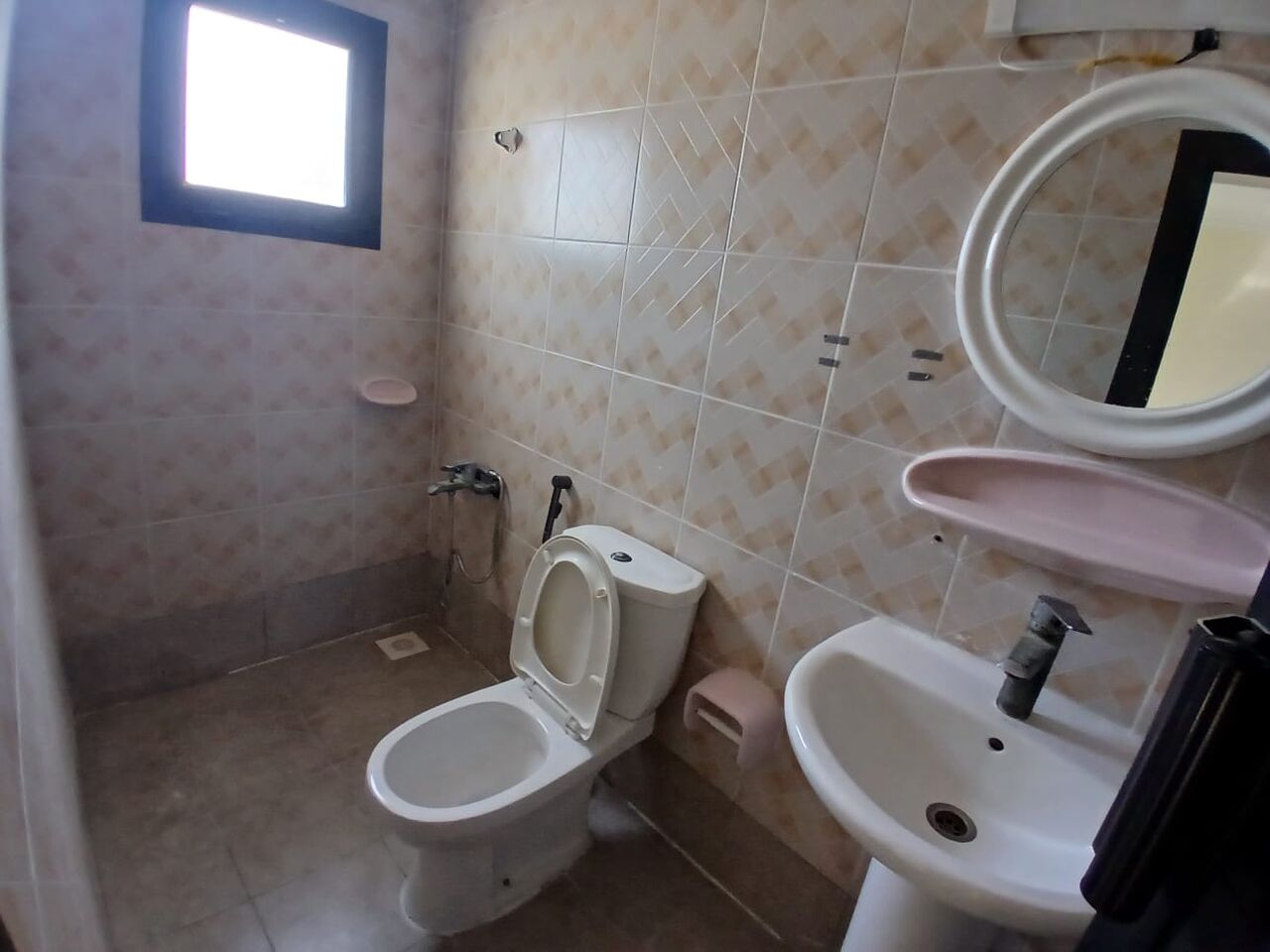 Tubli, Apartments, Flats, Houses & Villas, BHD 170/month,  1 BR,  Semi Furnished Flat Available In Tubli With EWA (Tubli 07)