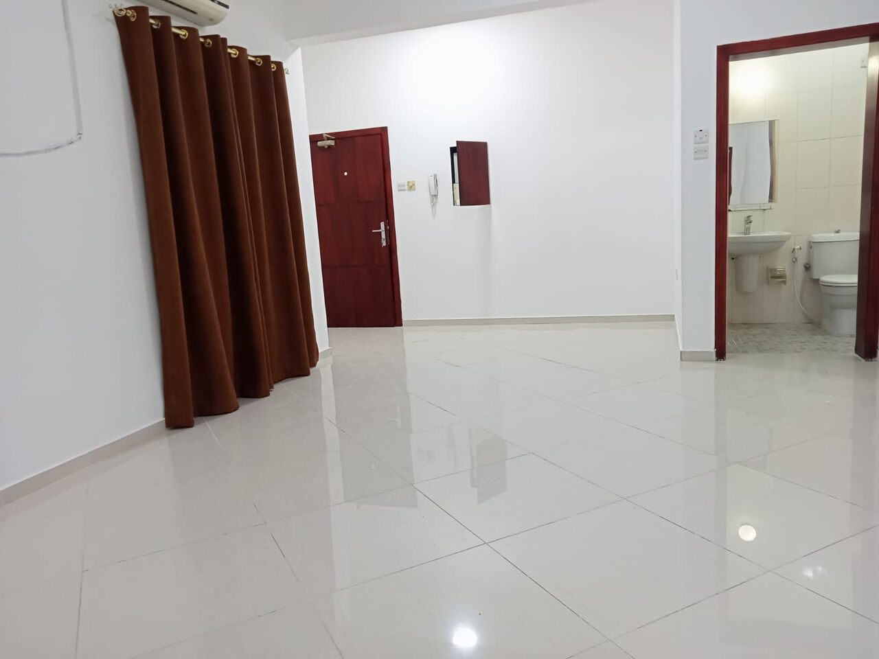Janabiya, Apartments, Flats, Houses & Villas, BHD 230/year,  2 BR,  RENT - DELUX FLAT + EWA