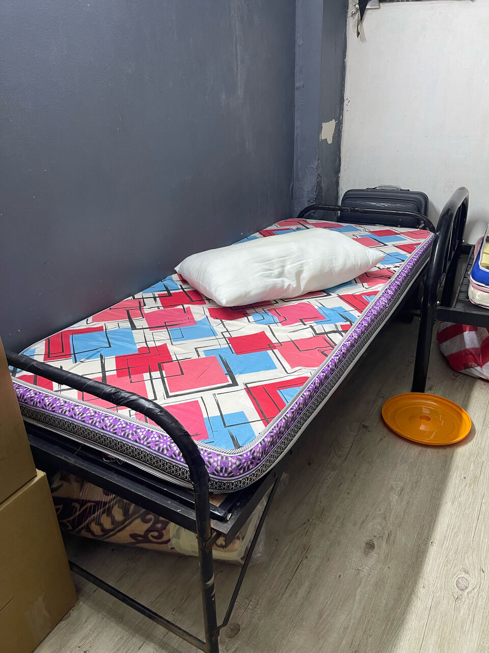 Manama, Household Items, BHD 25,  3 Beds For Sale