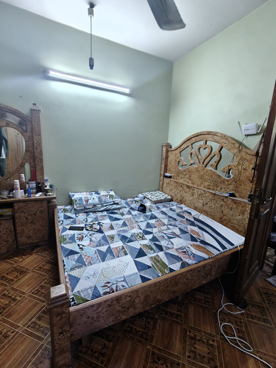 Riyadh, Furniture, SAR 600,  Used Furniture ( King Size Bed, Dressing Table And. 6 Door Almirah