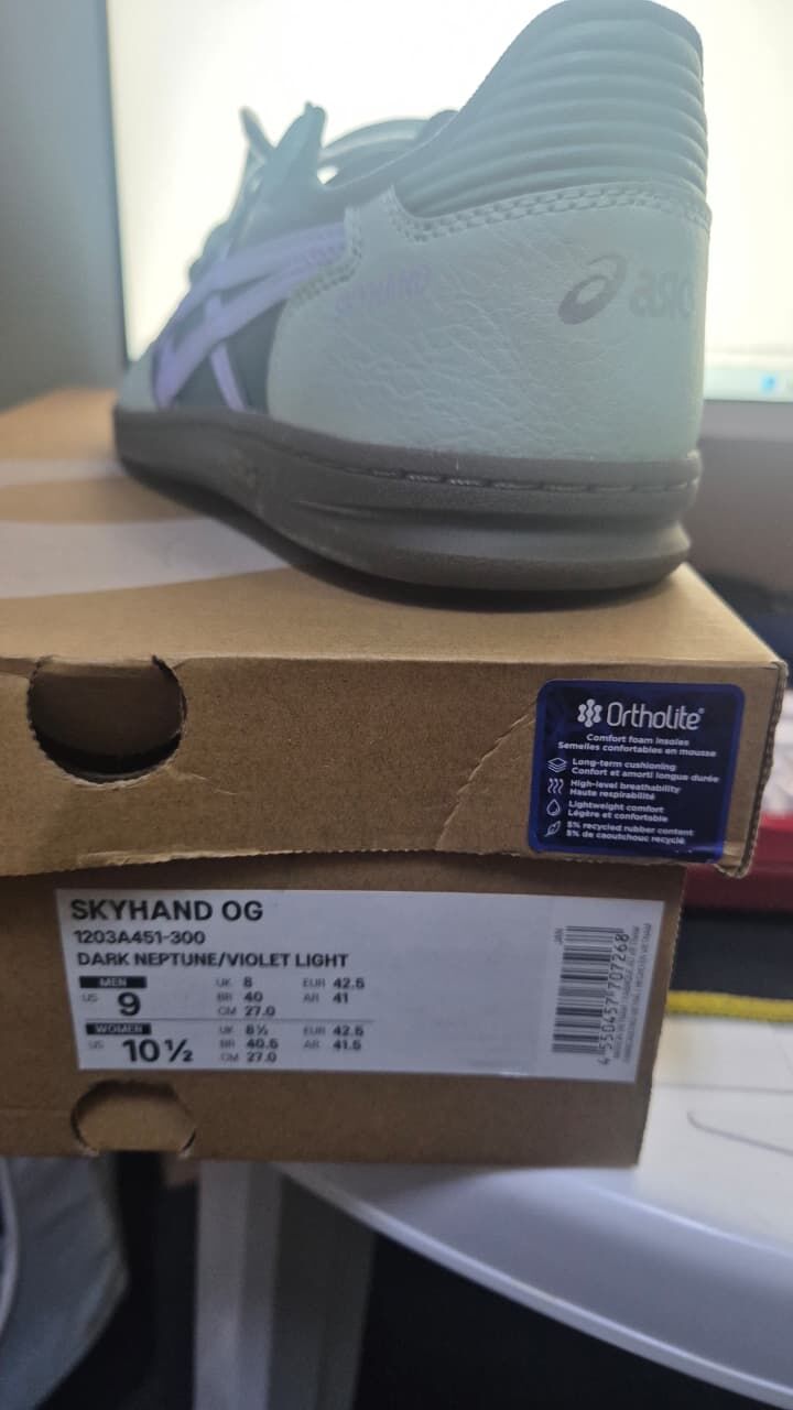Jubail, Clothing & Accessories, SAR 400,  Skyhand Asics