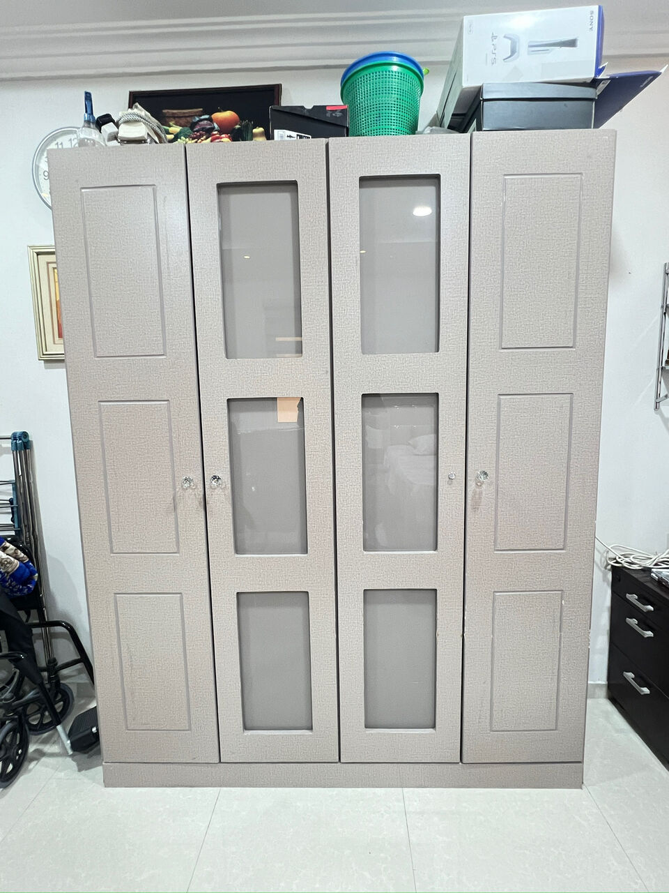 Dammam, Furniture, SAR 1900,  Sofa Lether, Cot And Matters, Dinning Table And Wardrobe