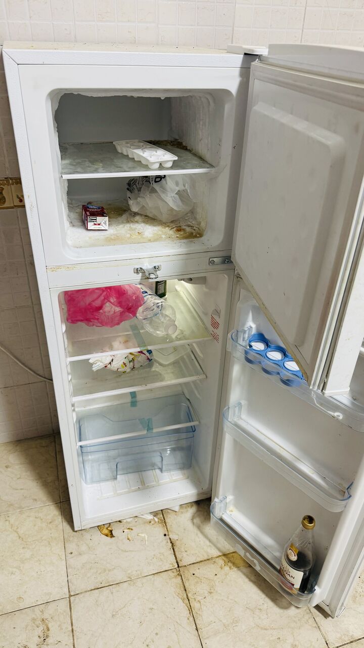 Makkah, Furniture, SAR 800,  2 Single Bed, Fridge, Like New, Dressing, Sofa(free), Chairs And Dinning Table, Center Pie