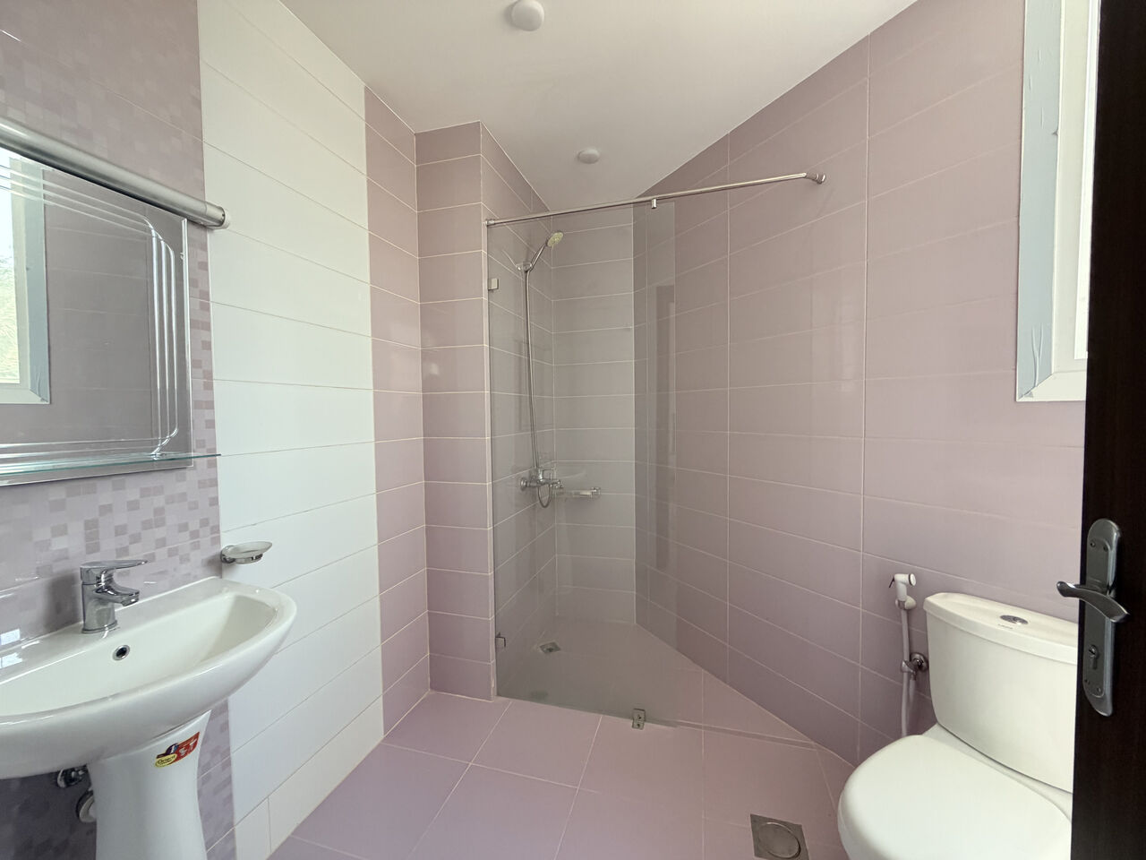 Hamala, Villas, BHD 750,  Furnished,  420 Sq. Meter,  5BR Compound Villa | Close To BSB & Causeway