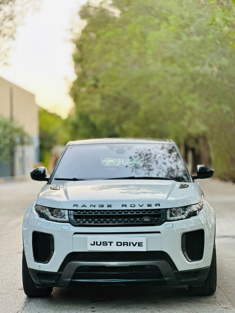 Segaya, Vehicles, Cars & Trucks , BHD 6950,  Land Rover Range Rover Evoque,  2018,  Automatic,  168000 KM,  RANGE ROVER EVOQUE  MODEL FULL OPTION WITH SUNROOF CALL OR WHATSAPP ON 35400768