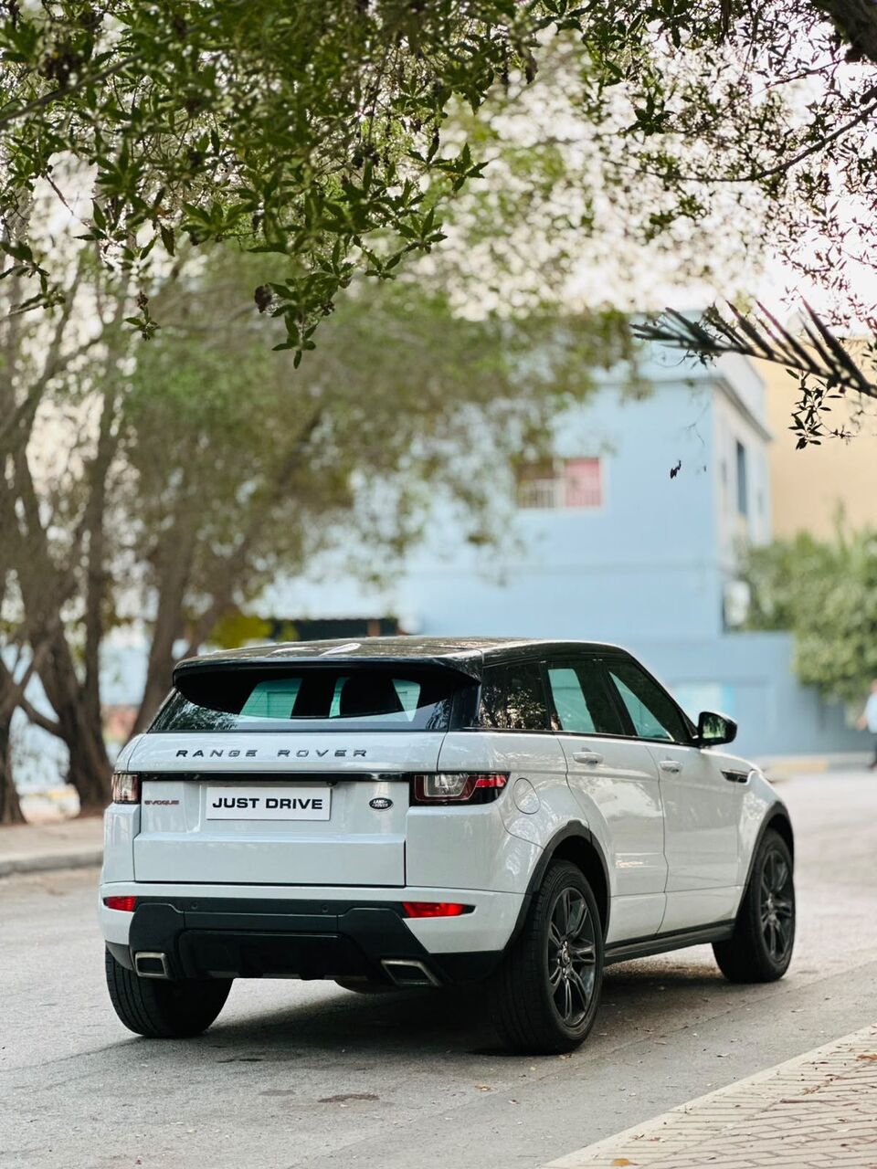 Segaya, Vehicles, Cars & Trucks , BHD 6950,  Land Rover Range Rover Evoque,  2018,  Automatic,  168000 KM,  RANGE ROVER EVOQUE  MODEL FULL OPTION WITH SUNROOF CALL OR WHATSAPP ON 35400768