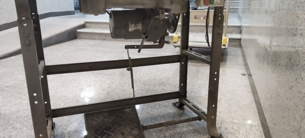 Al Malaz, Machinery, SAR 1200,  Sewing Machine  -Electrical- Heavy - Industrial