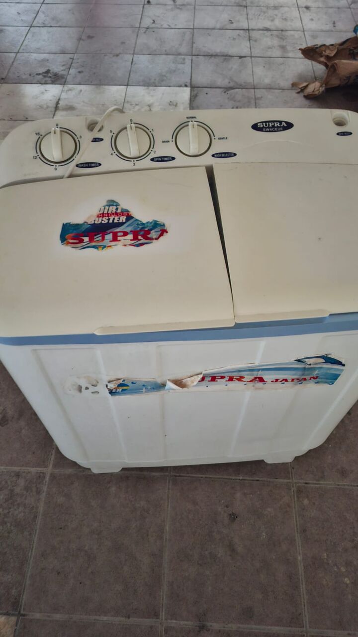 Manama, Appliances, BHD 12,  4 Kg Semi Automatic Washing Machine-12bd