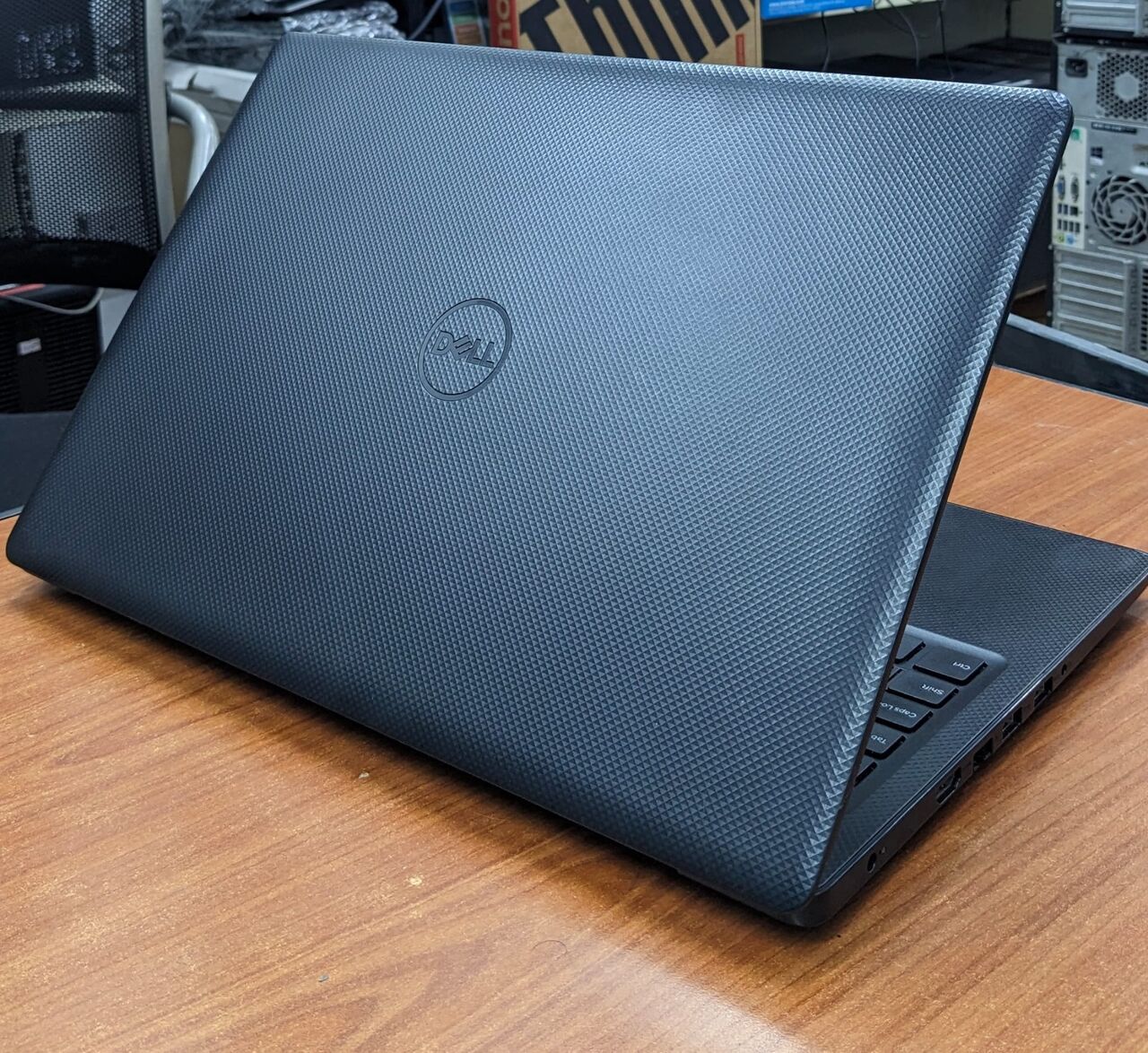 Manama, Tablet Computers, BHD 85,  DELL 10th Gen Core I3 Laptop 8GB DDR4 RAM 128GB M.2 SSD + 250GB HDD 15.6" Display