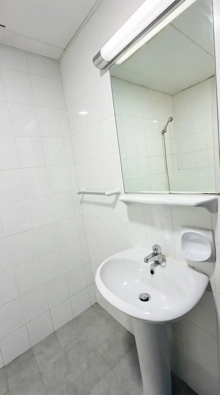 Abu Dhabi, Housing Exchanges, AED 2500/month,  Studio,  Fully Furnished Maidrooom