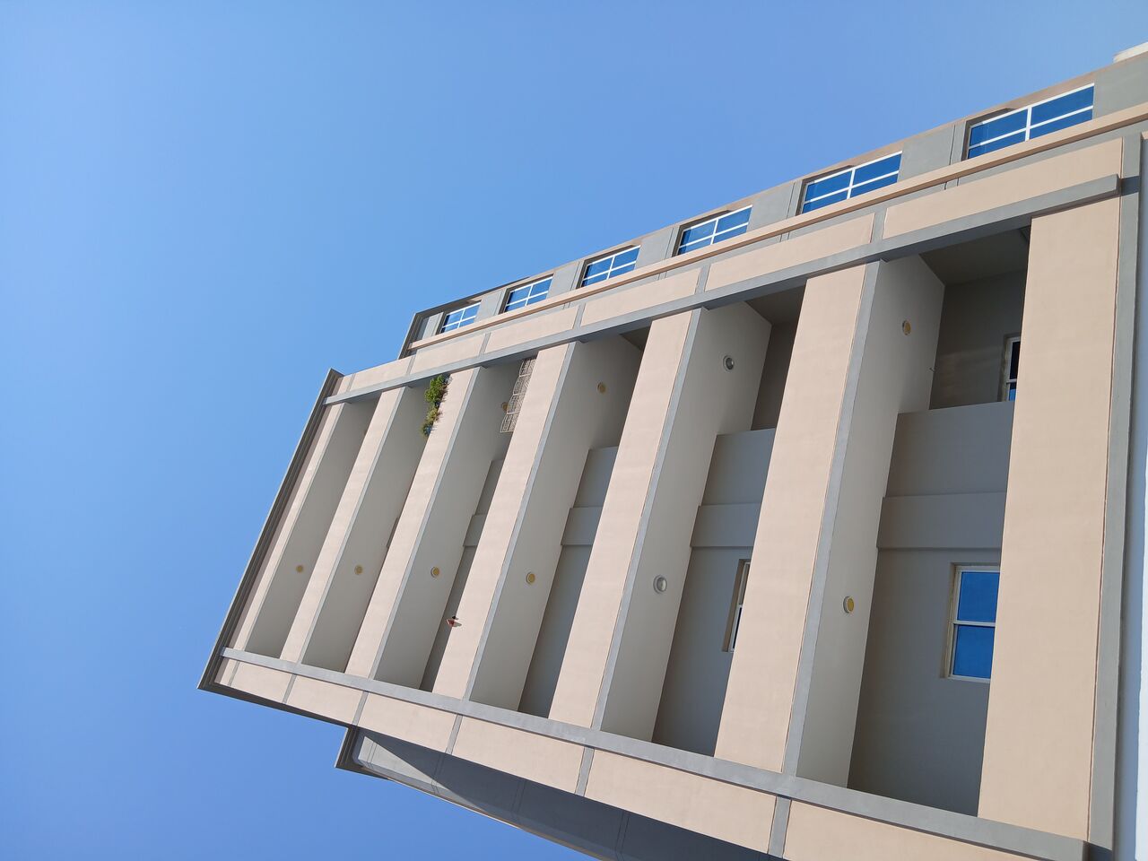 Hidd, Apartments, Flats, Houses & Villas, BHD 55,  3 BR,  Flat For Sale New Hidd Nice Location B6