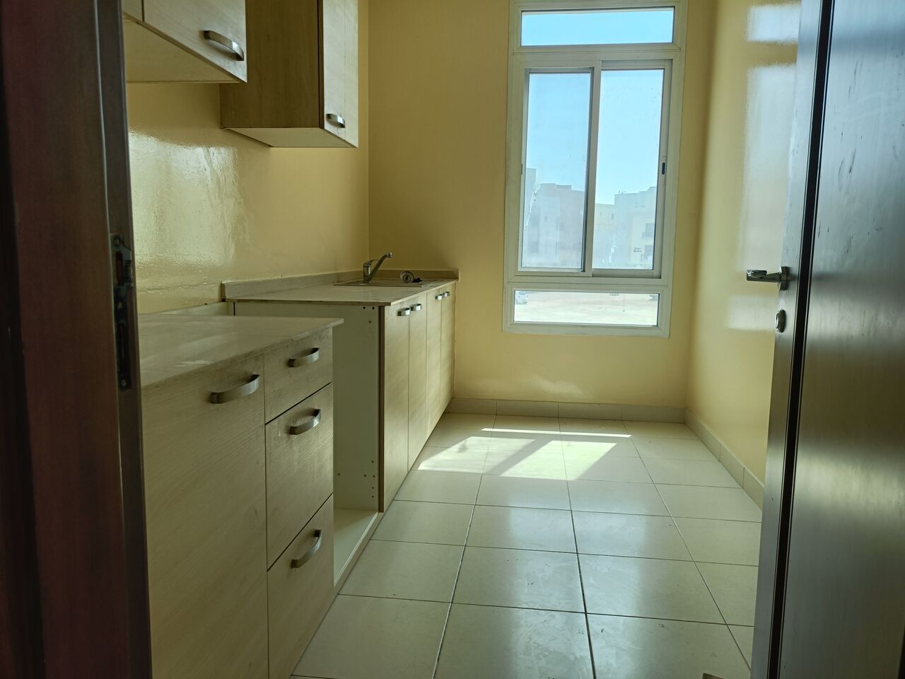 Tubli, Apartments, Flats, Houses & Villas, BHD 270/month,  3 BR,  150 Sq. Meter,  Semi Furnished 3bhk Without Ewa
