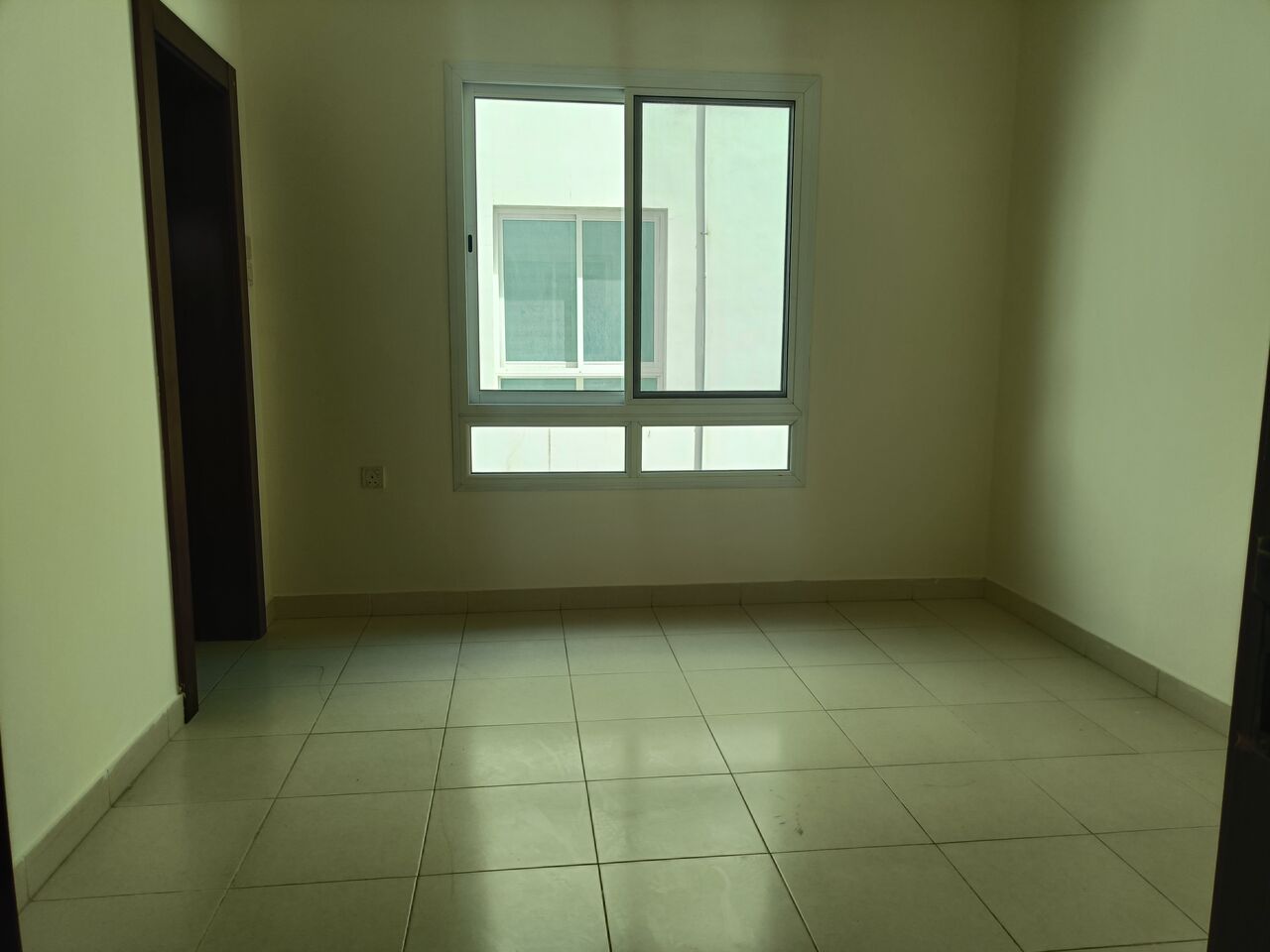 Tubli, Apartments, Flats, Houses & Villas, BHD 270/month,  3 BR,  150 Sq. Meter,  Semi Furnished 3bhk Without Ewa