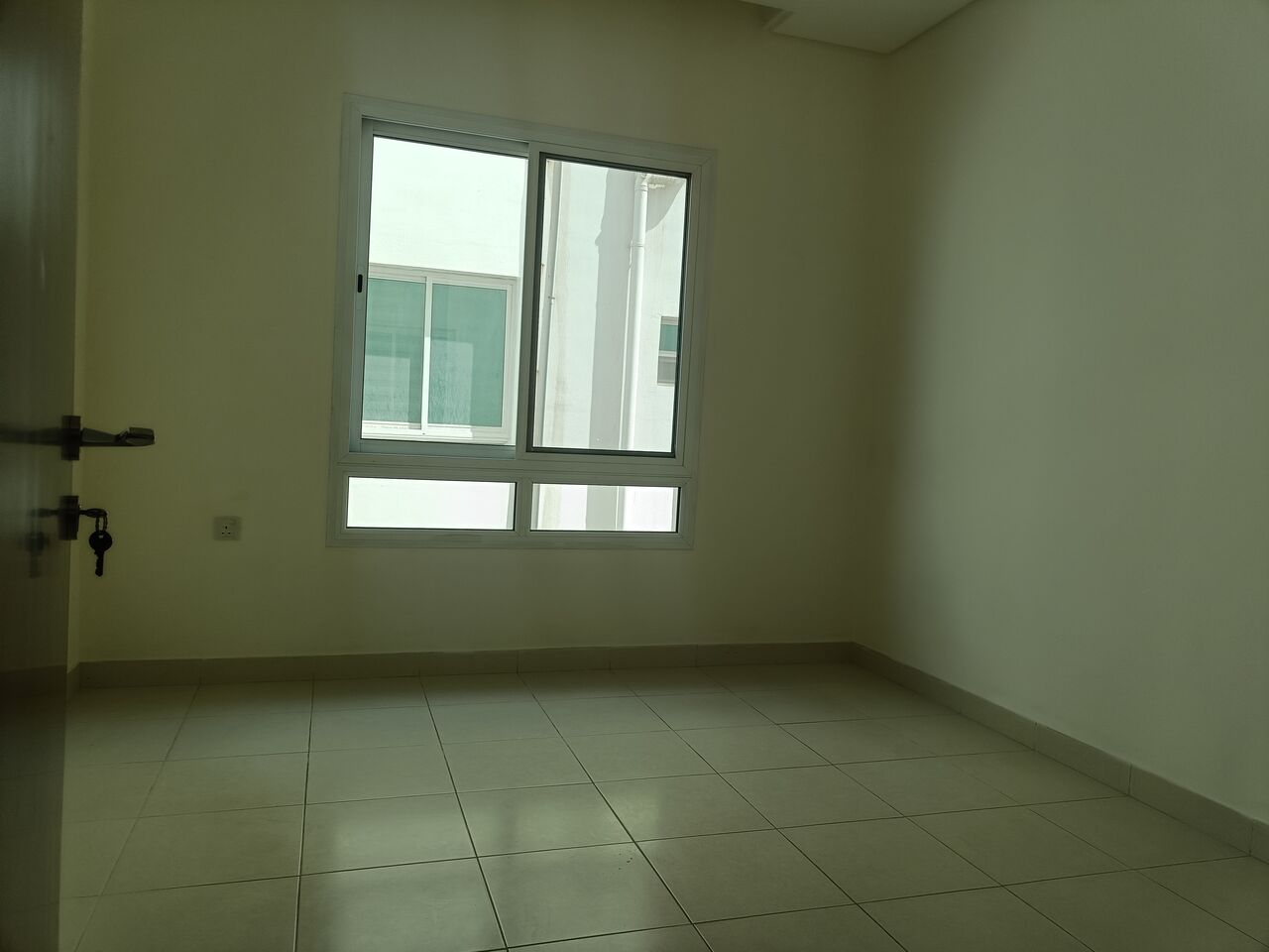 Tubli, Apartments, Flats, Houses & Villas, BHD 270/month,  3 BR,  150 Sq. Meter,  Semi Furnished 3bhk Without Ewa