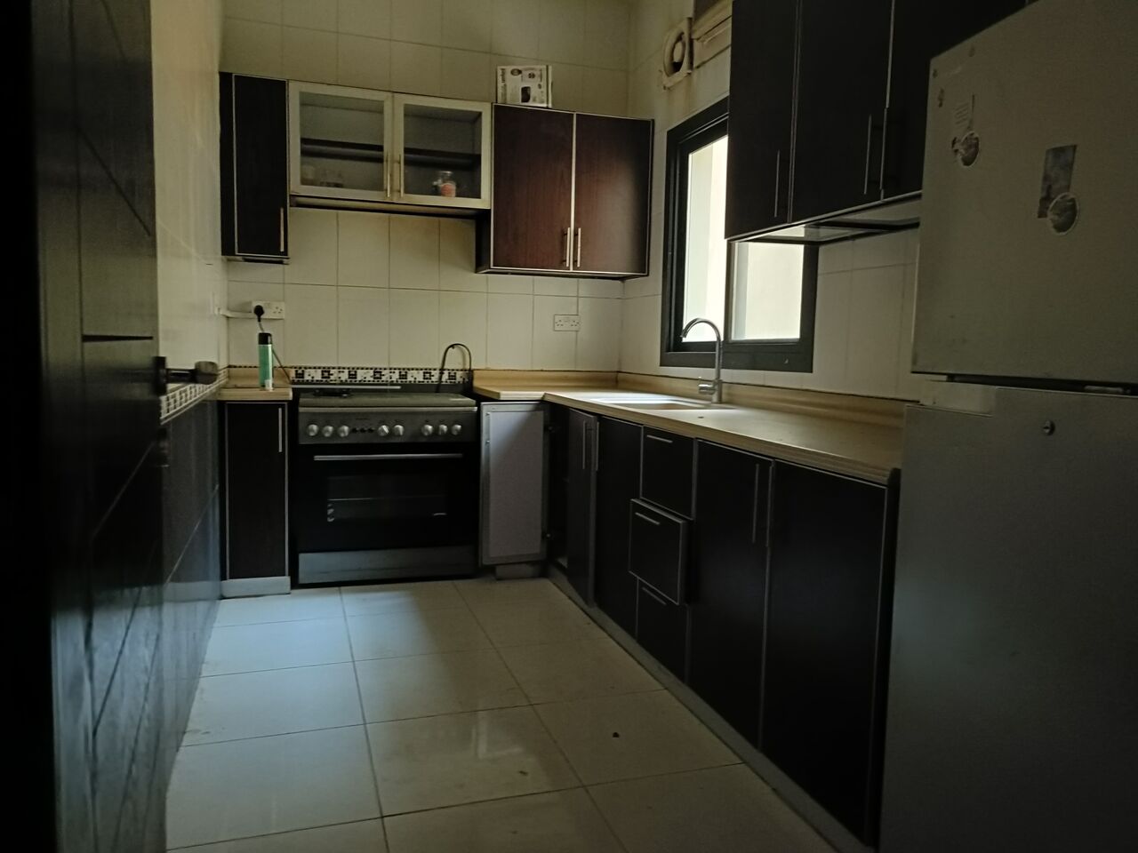 Tubli, Apartments, Flats, Houses & Villas, BHD 280/month,  3 BR,  180 Sq. Meter,  Semi Furnished 3bhk Without Ewa